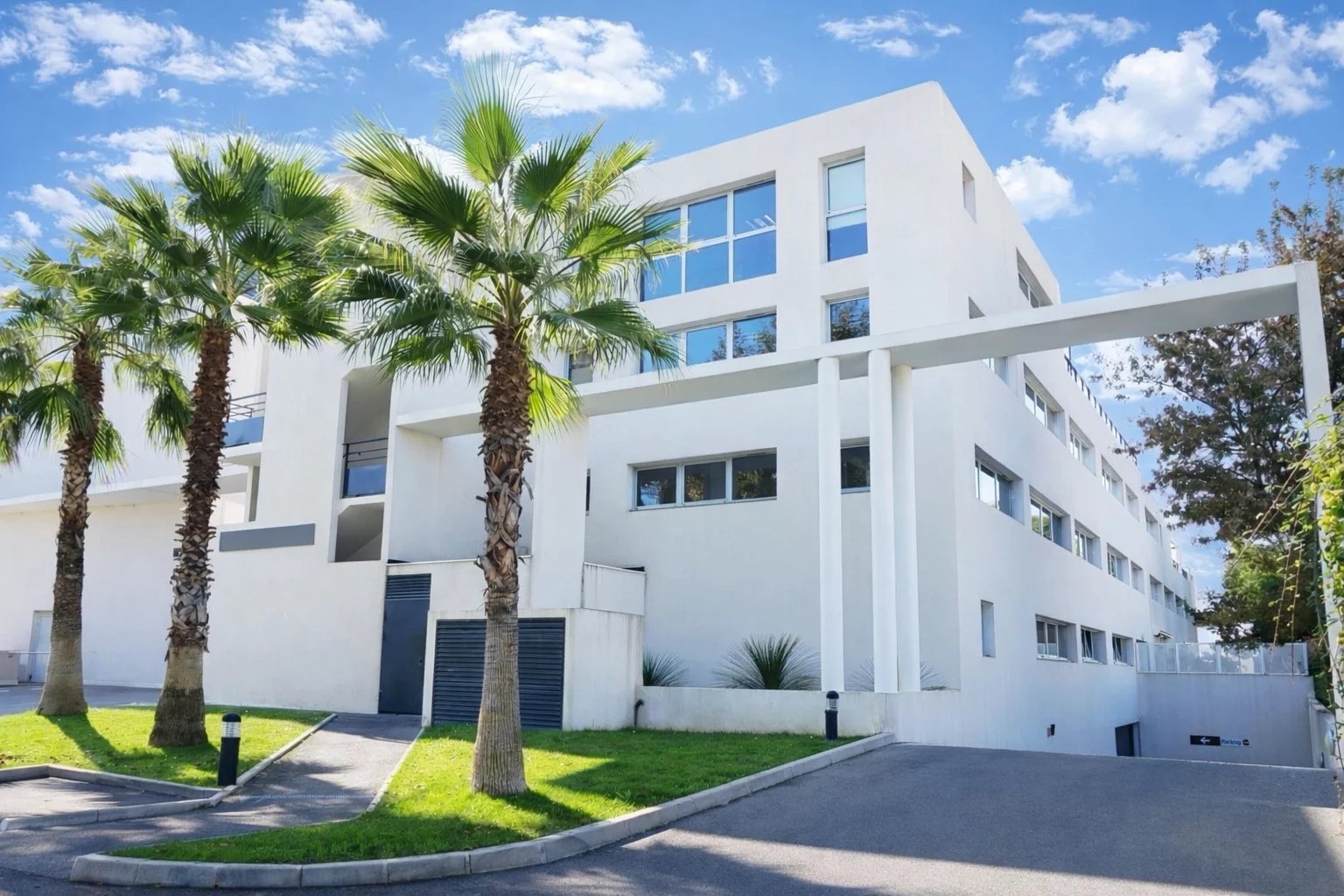 Sale Retail space - Cannes