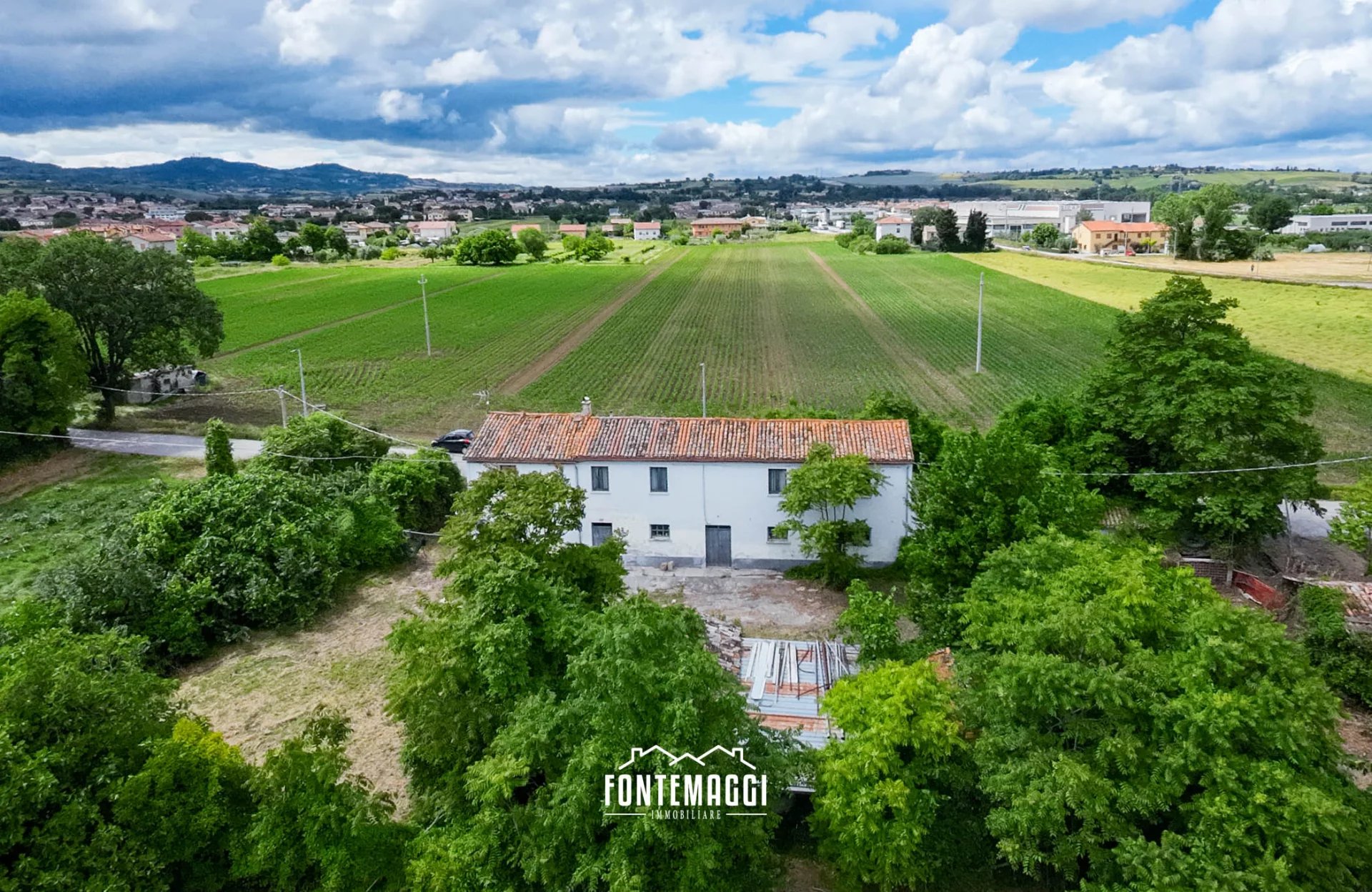 CARTOCETO (PU) LUCREZIA - CASALE DA RISTRUTTURARE