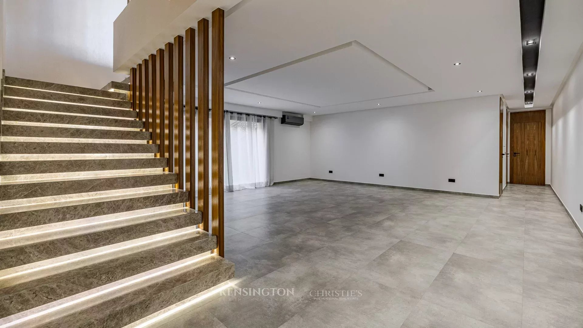 5 Bedroom Villa/Townhouse's Image 16