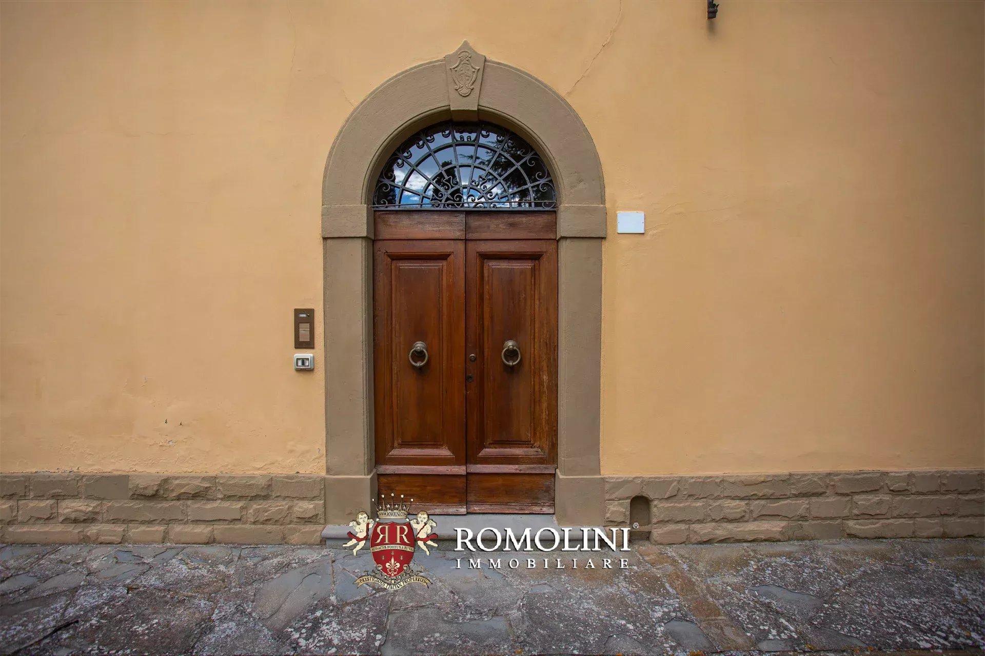 7 Bedroom Villa/Townhouse's Image 10