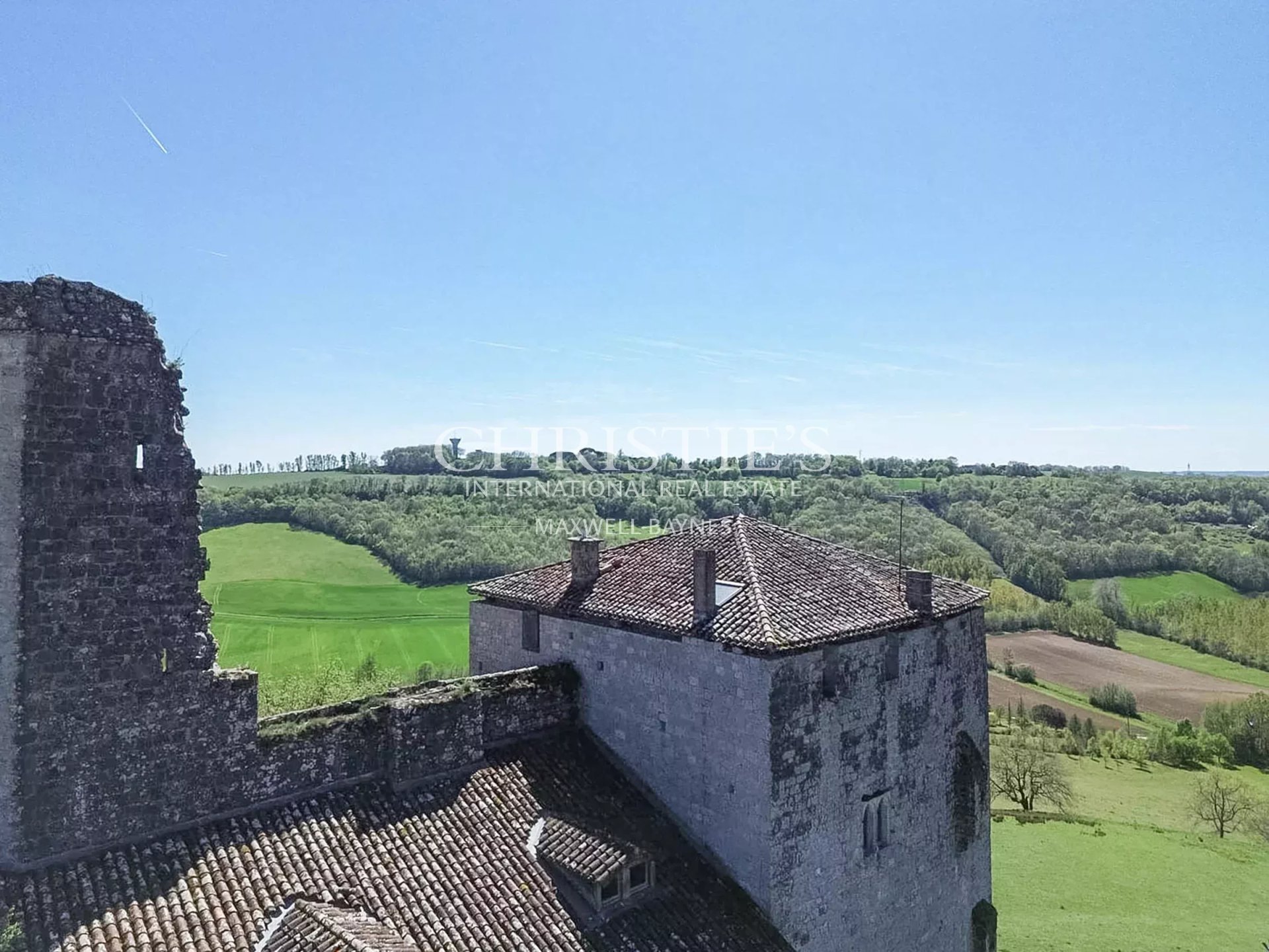 7 Bedroom Chateau's Image 19