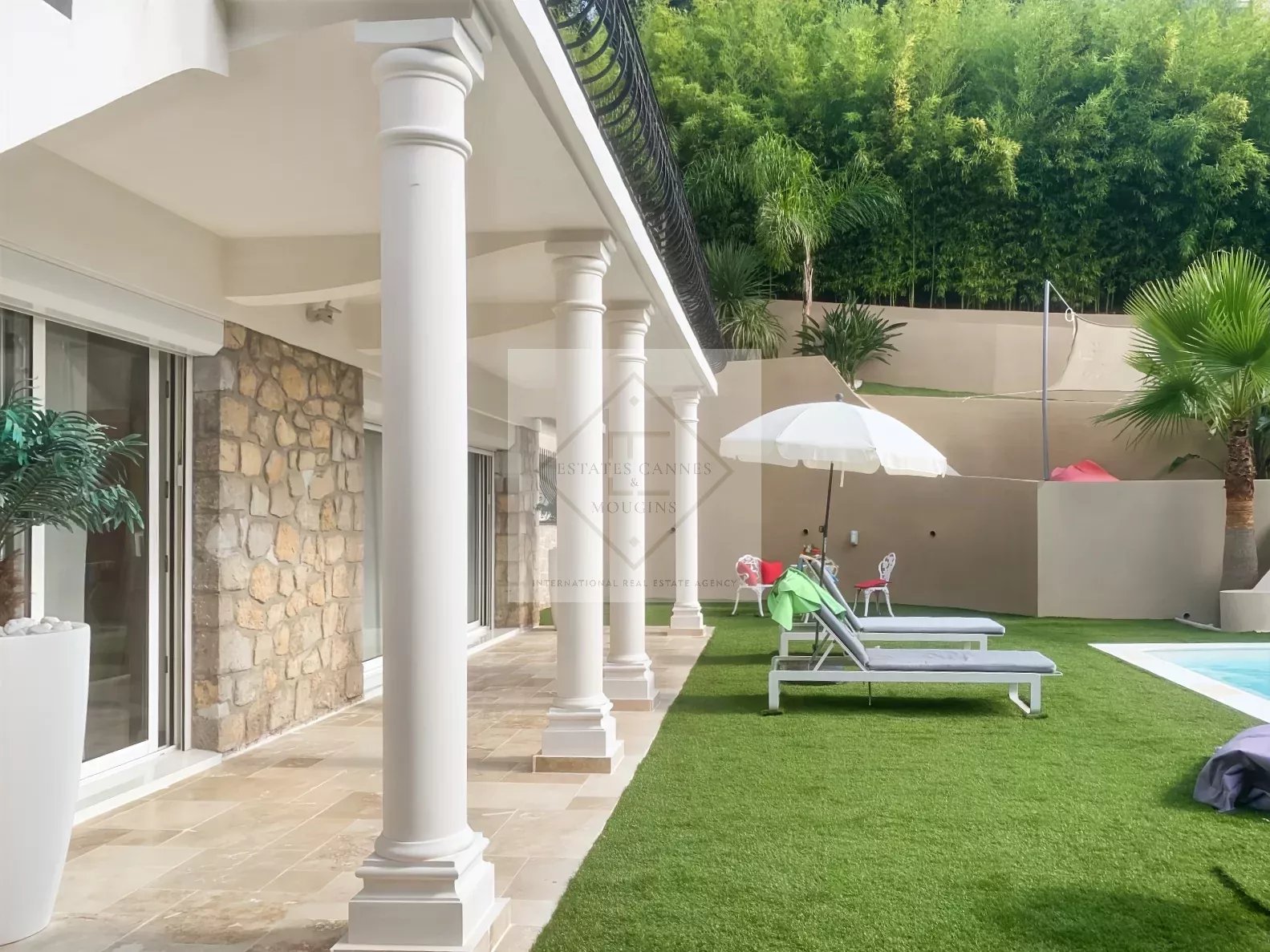 Villa néo-provençale  au centre de Cannes