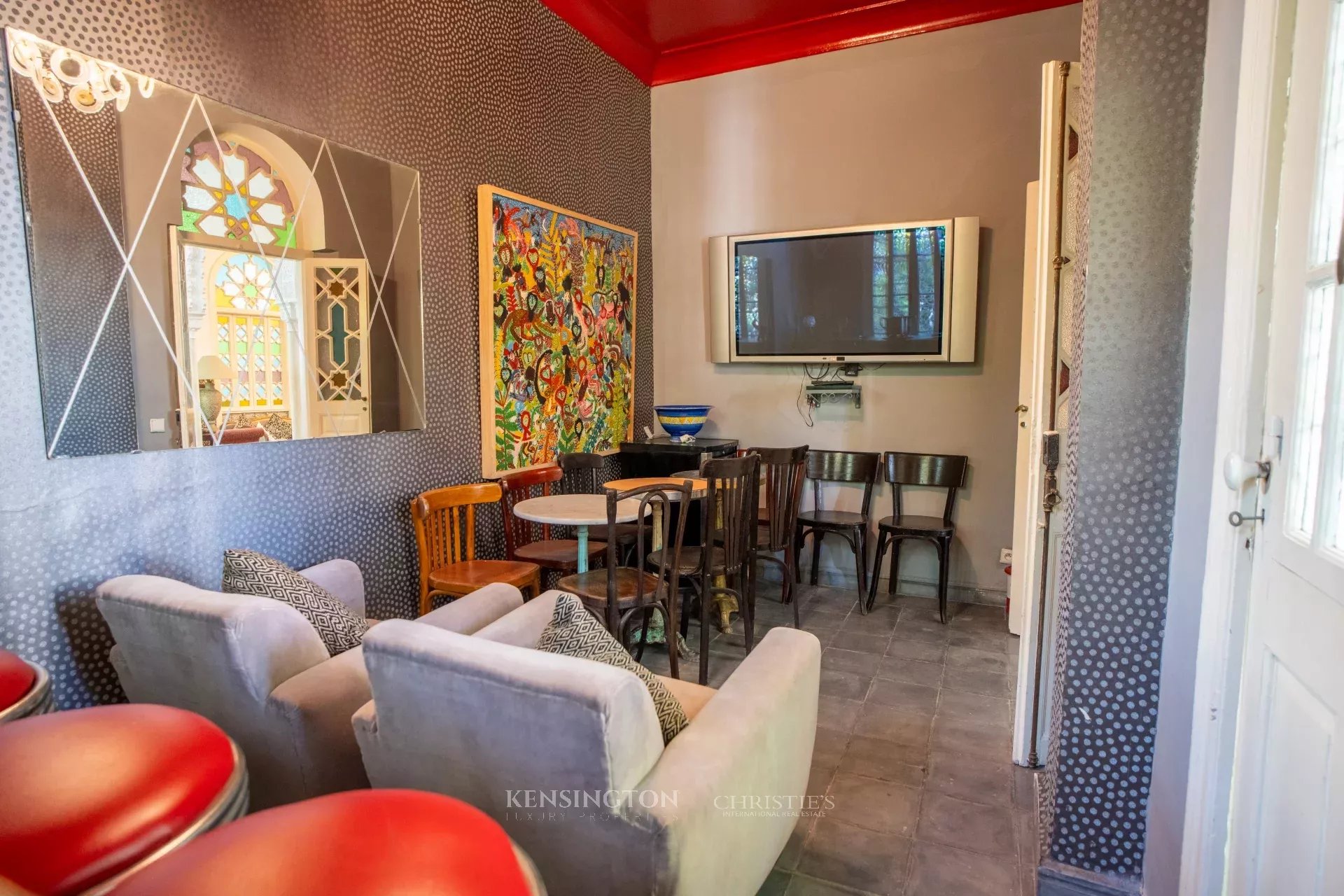 6 Bedroom Villa/Townhouse's Image 7