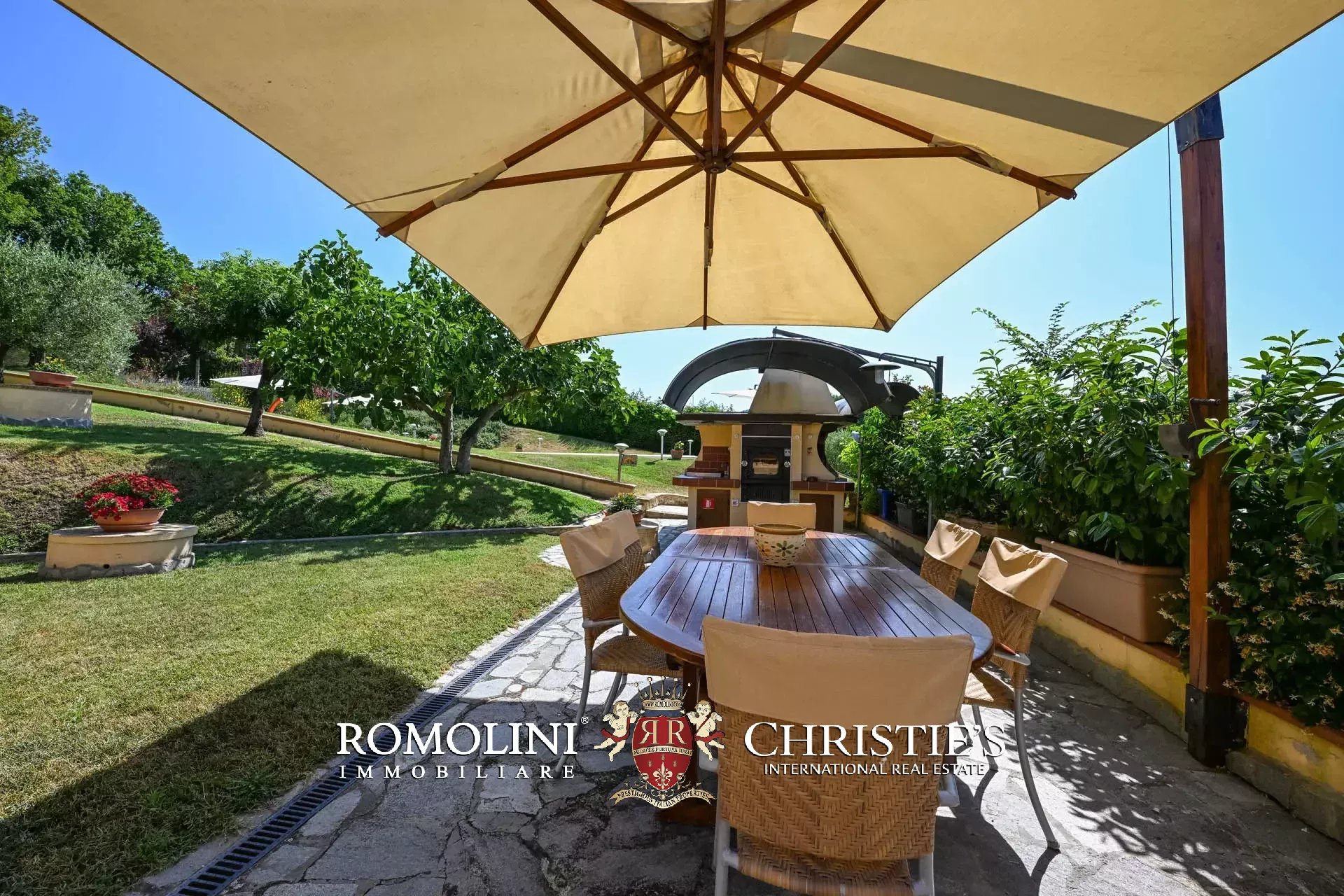 3 Bedroom Villa/Townhouse's Image 31