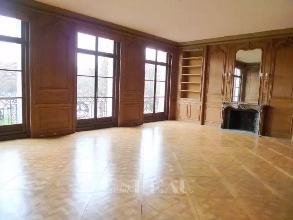 Location Appartement Paris 16ème