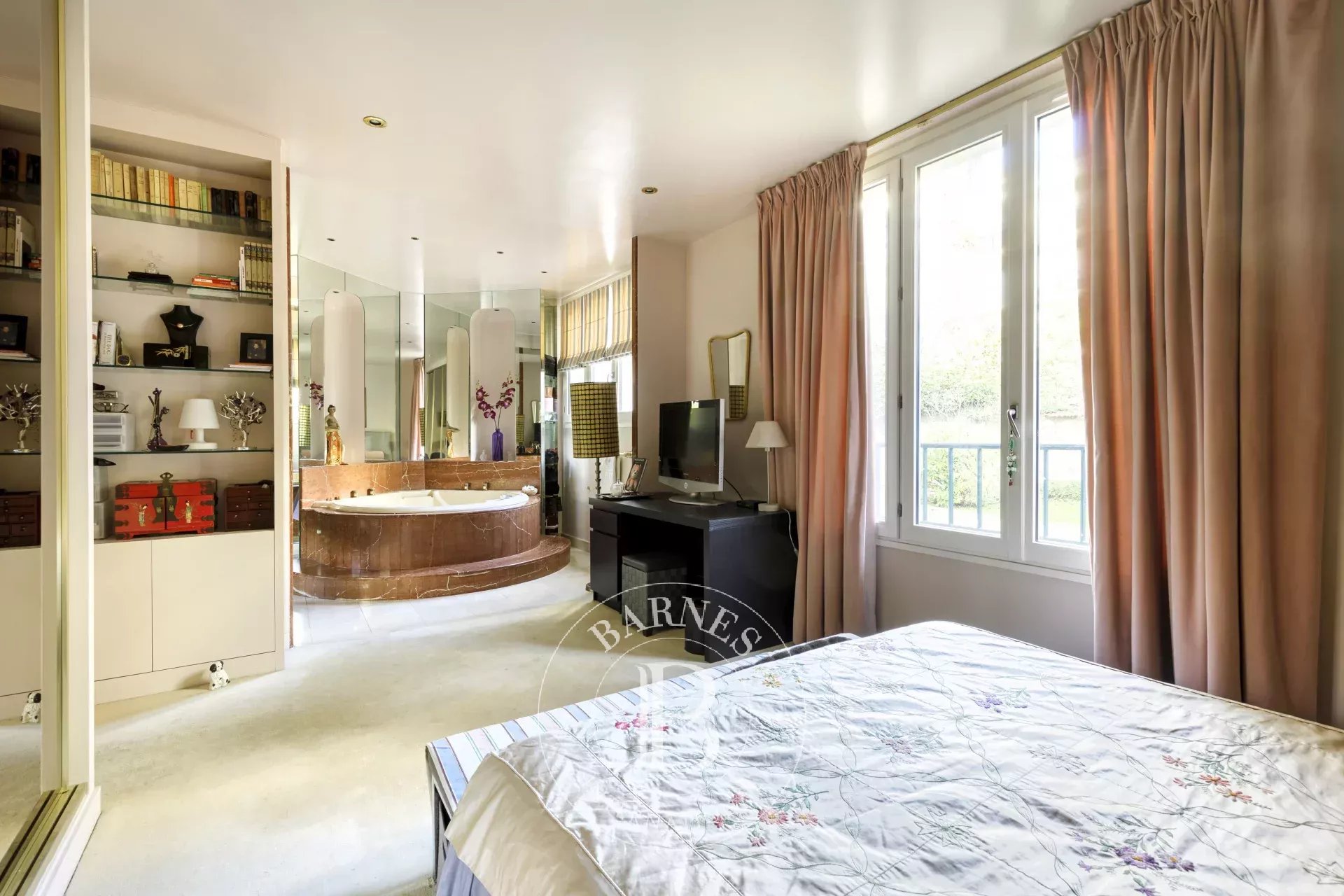 Daire Neuilly-sur-Seine - picture 11 title=