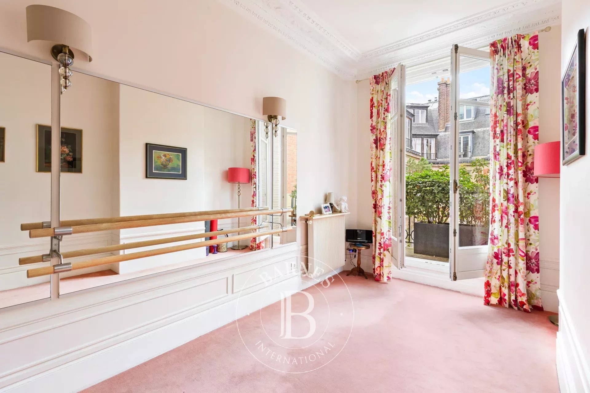 Daire Paris 8ème - picture 15