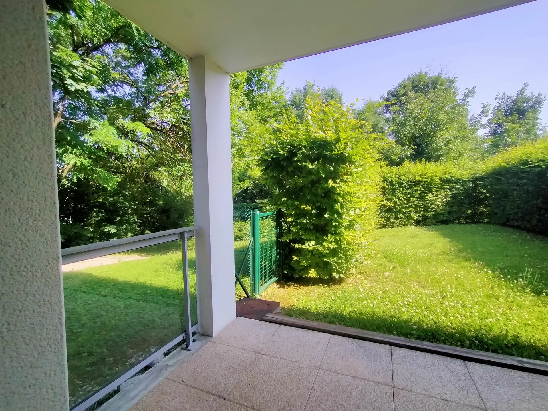 482322 Location Albigny-sur-Saône