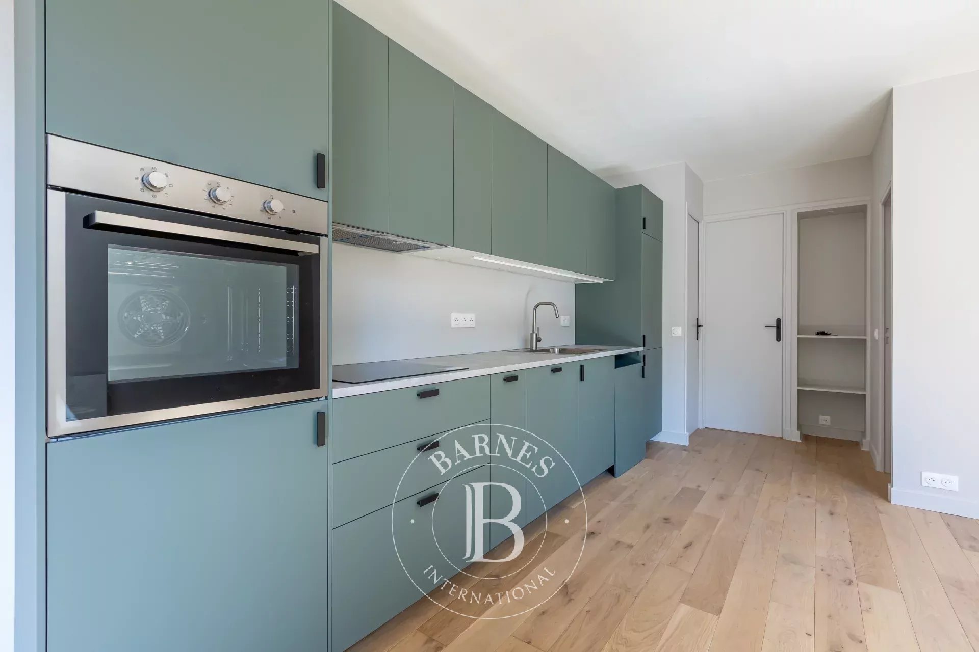 Daire Paris 8ème - picture 4