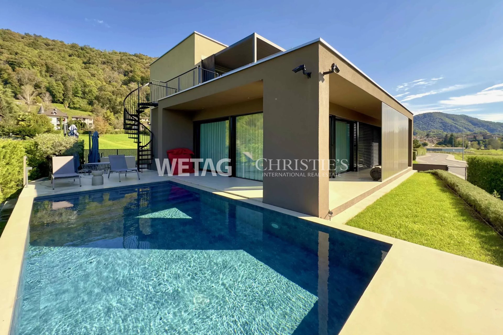 2 Bedroom Villa/Townhouse's Image 3