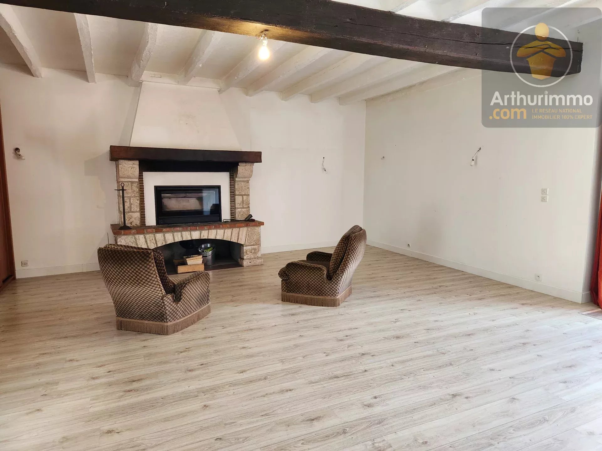 Longère Restaurée – 9 Pièces – DPE C – Jardin Paysager de 3 175 m² à Villorceau — photo 12