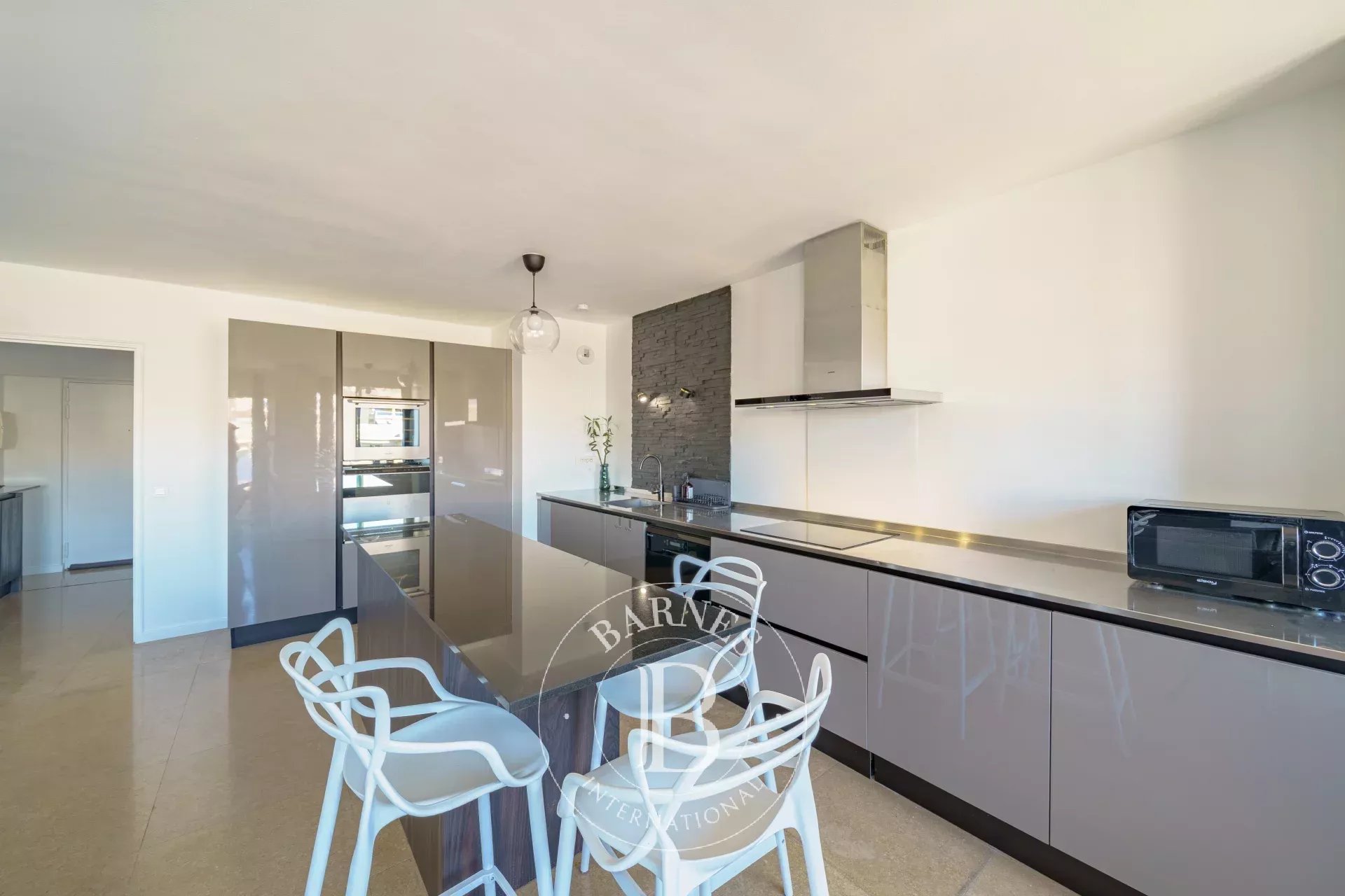 FURNISHED RENTAL – Le Grand... - picture 3