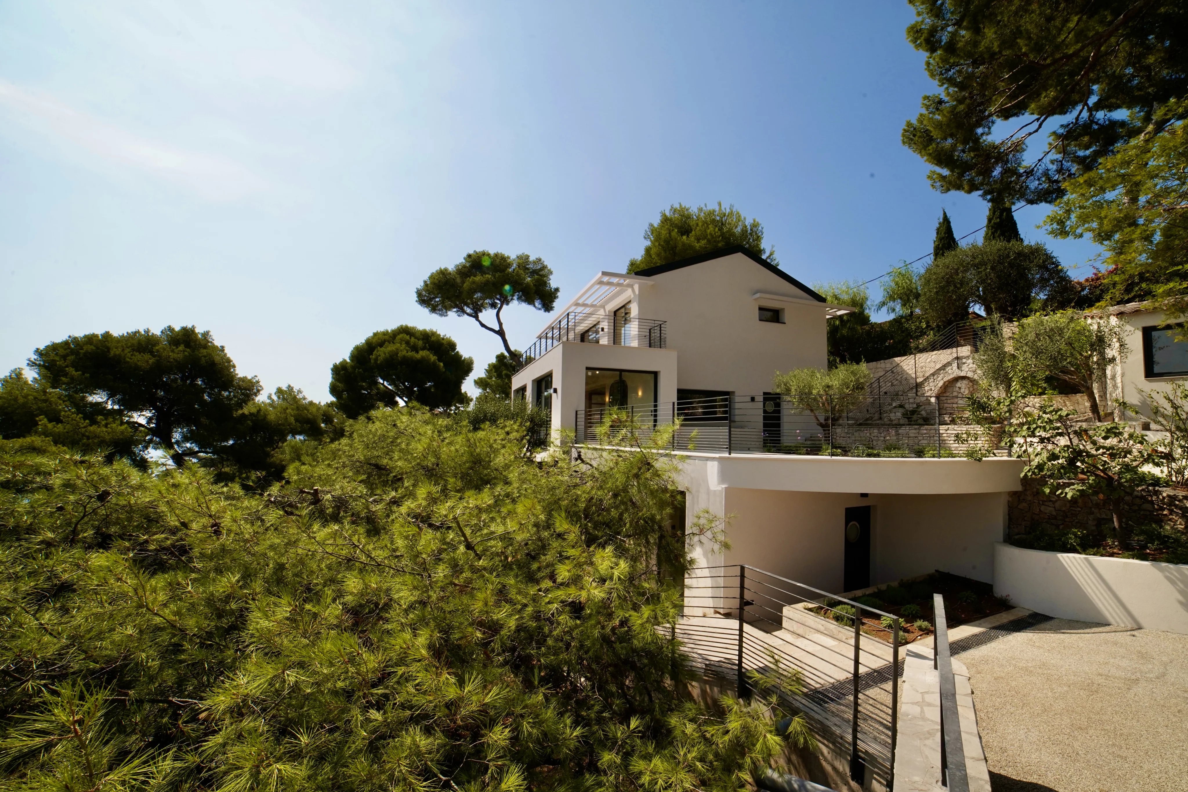 ROQUEBRUNE CAP MARTIN - LE CAP - VILLA VUE MER PANORAMIQUE  - 6 CHAMBRES - PISCINE - APPARTEMENT INDEPENDANT