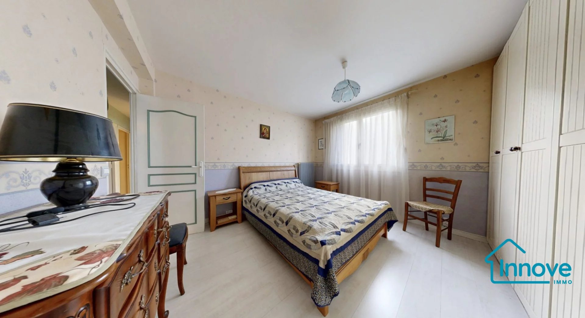 APPARTEMENT FAMILIAL, PROCHE GARE ET COMMERCES