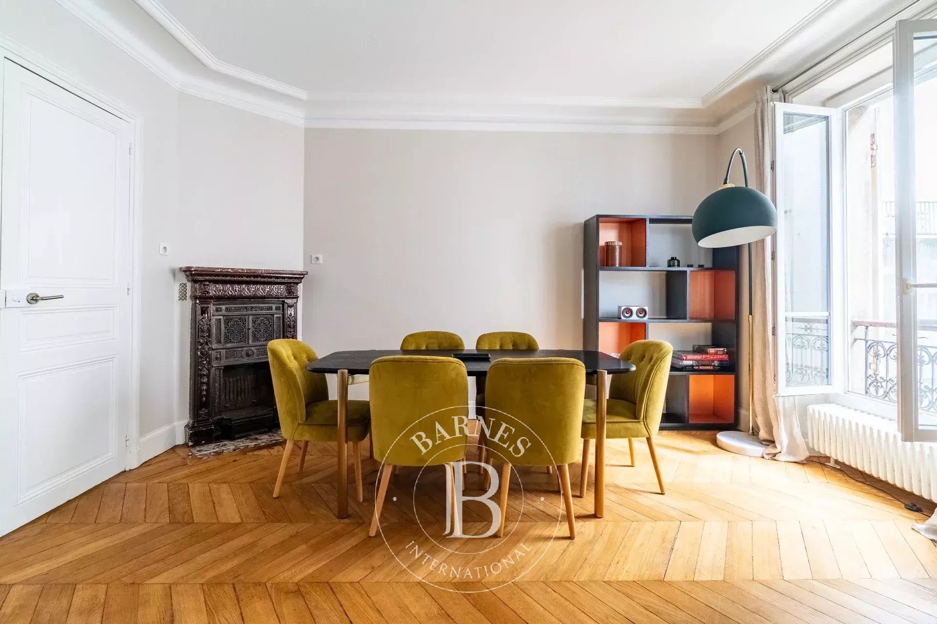 Neuilly-Mairie - 1-bed apartment - Elegant contemporary décor combined with period charm - Close to shops and transport services