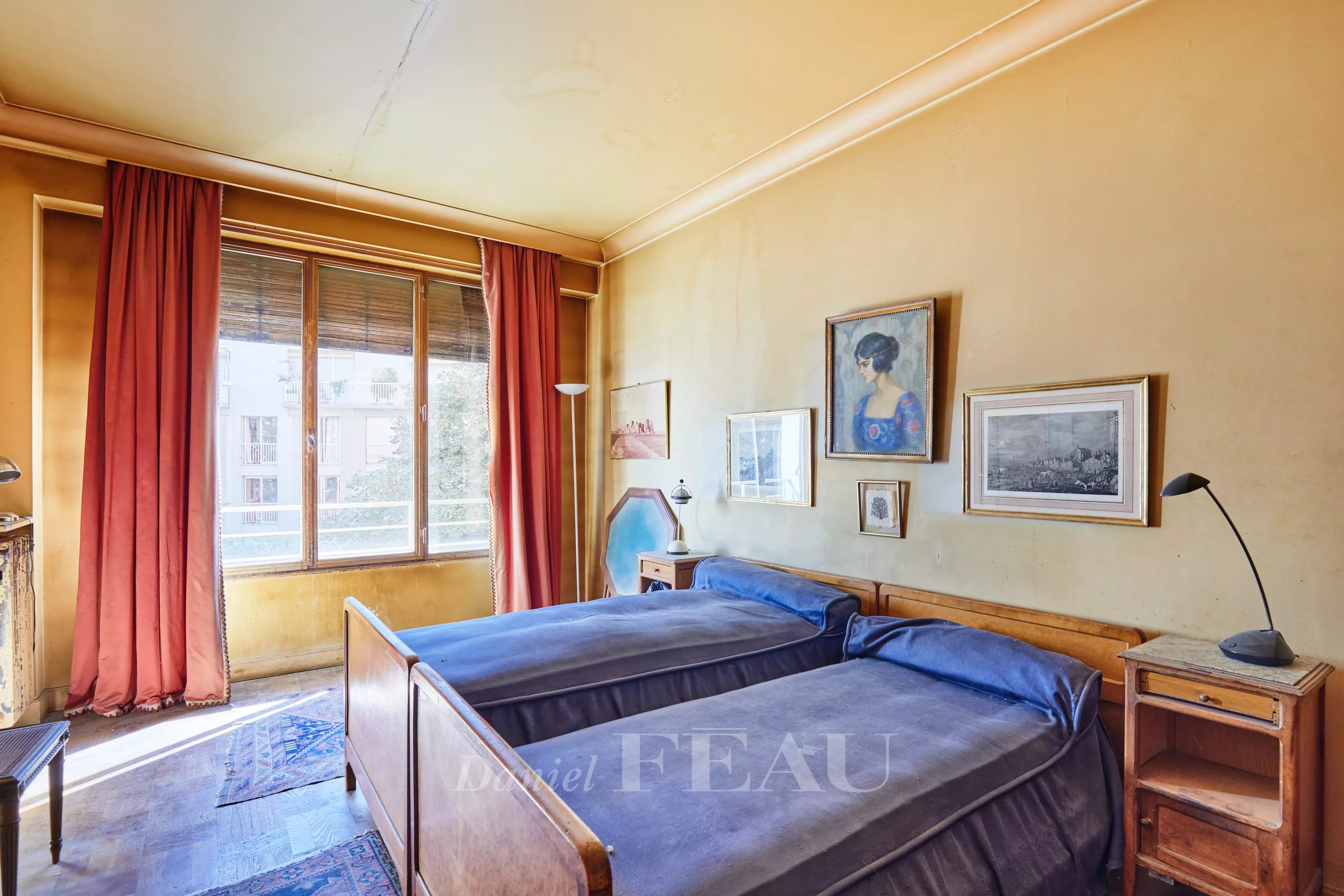 Sale Apartment Paris 16th