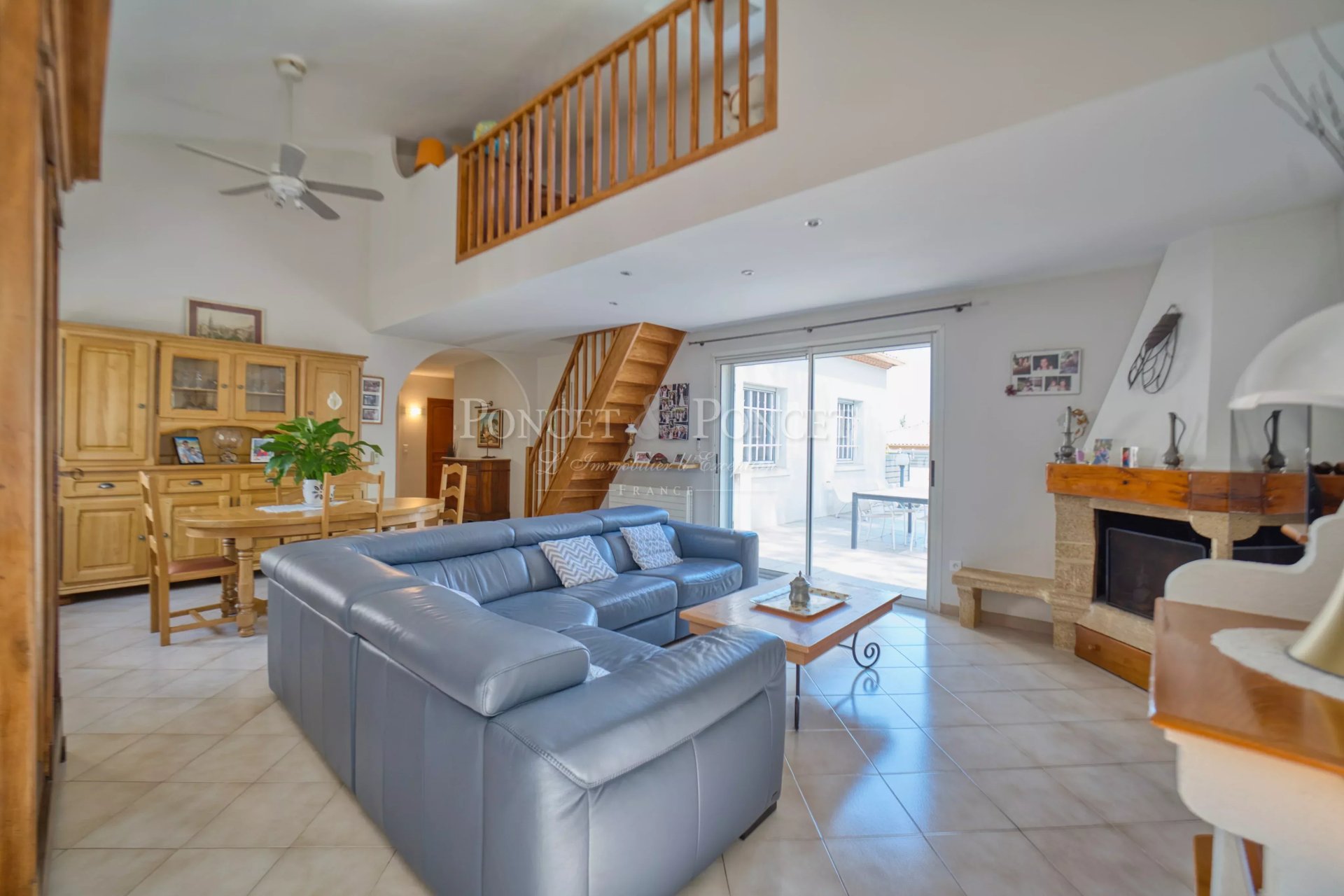 4 Bedroom Villa/Townhouse's Image 5