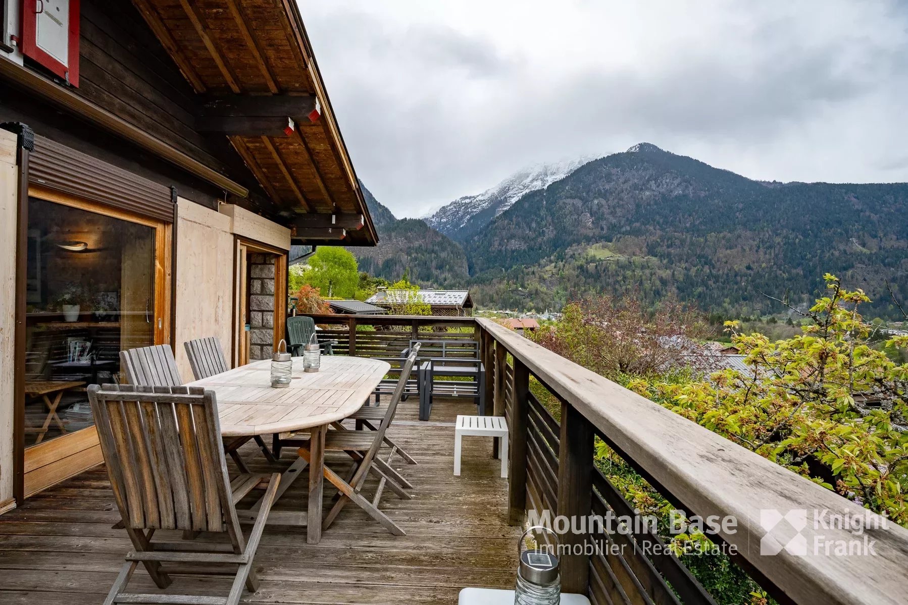 Photo of A 4 bedroom chalet with fantastic views in Vieux Servoz