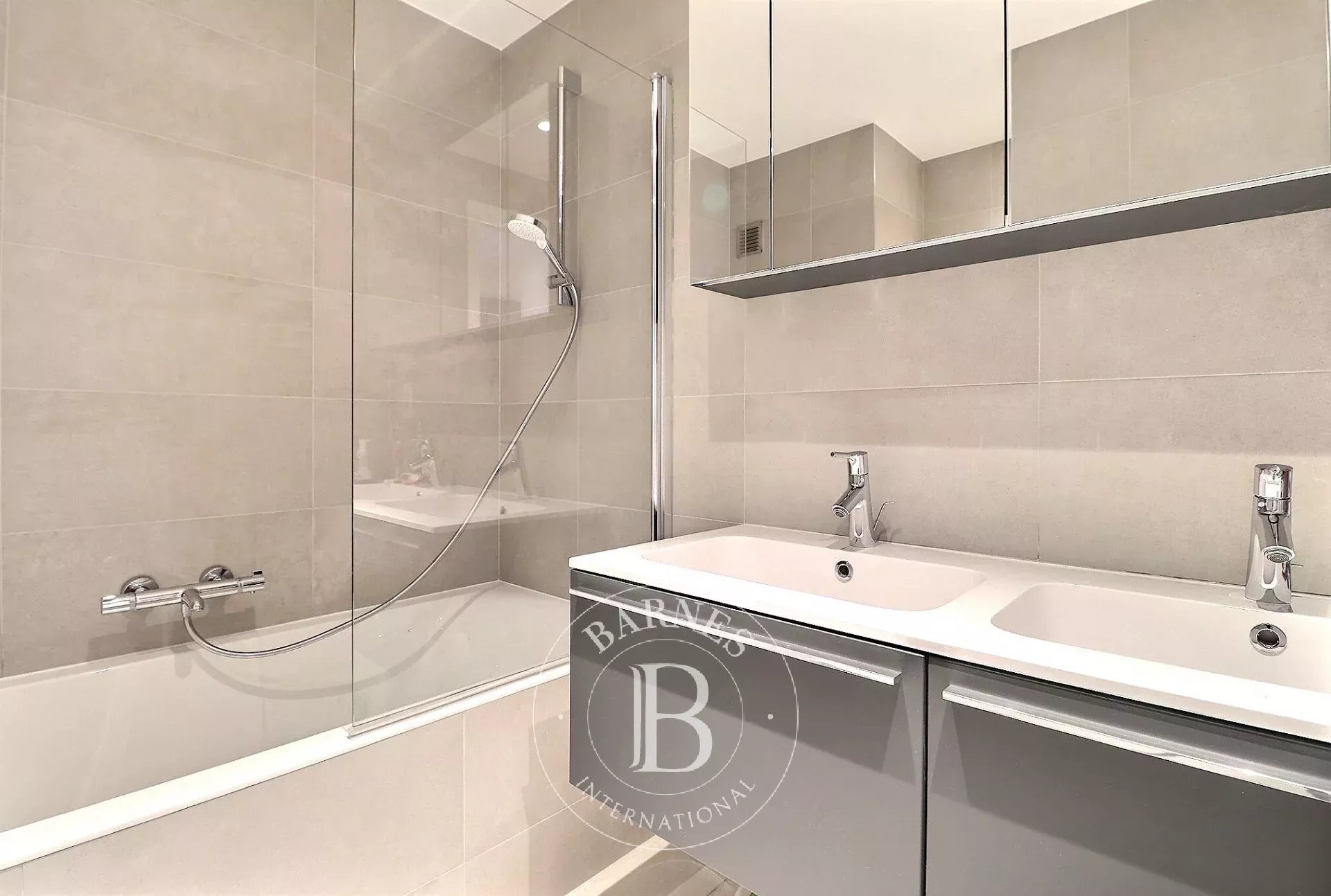 Bois de la Cambre - Appartement 4ch + terrasse + parking