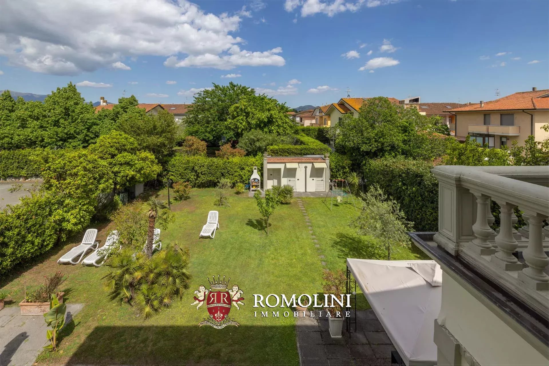 6 Bedroom Villa/Townhouse's Image 36
