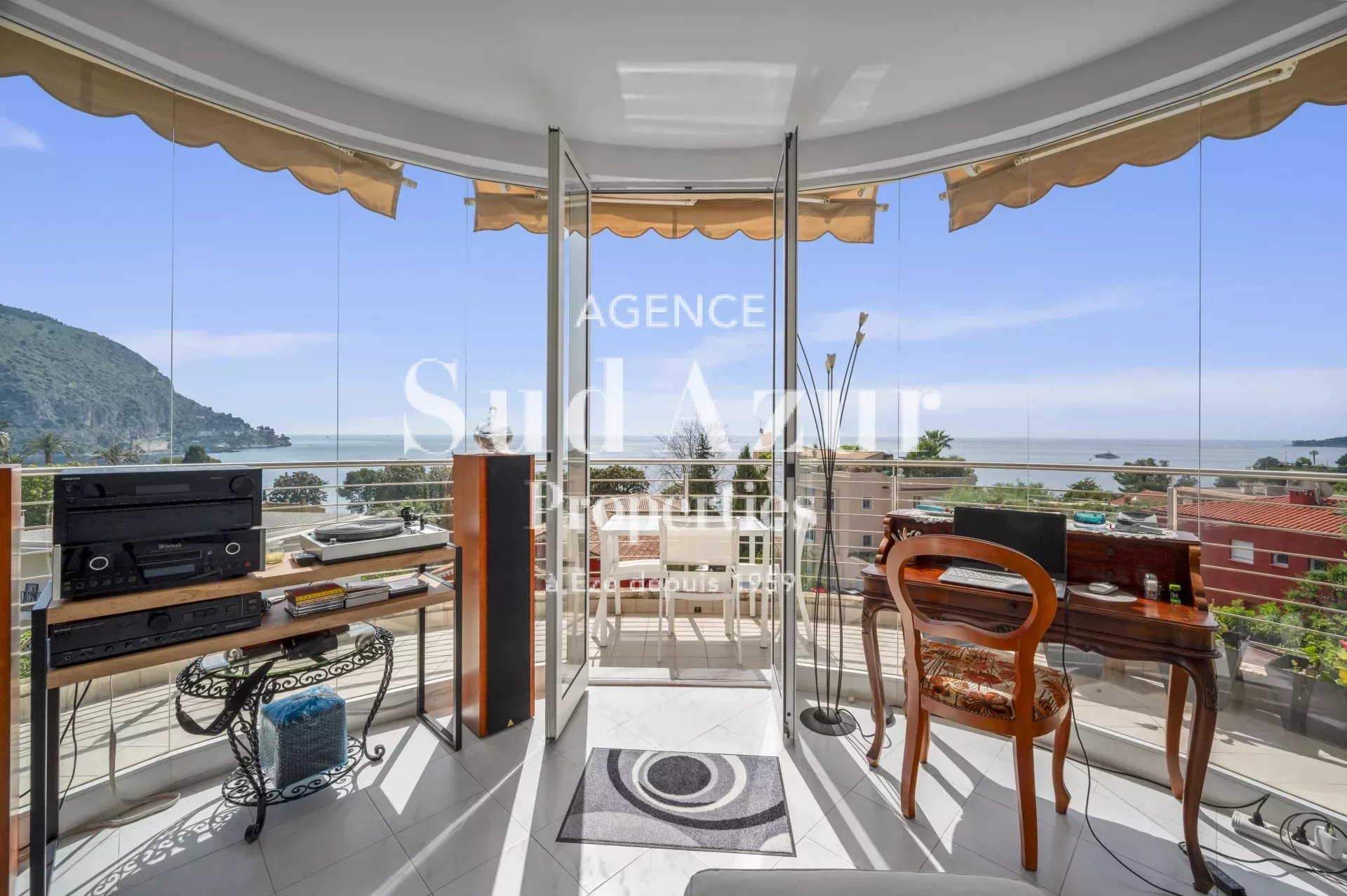 Appartement en dernier étage à Eze