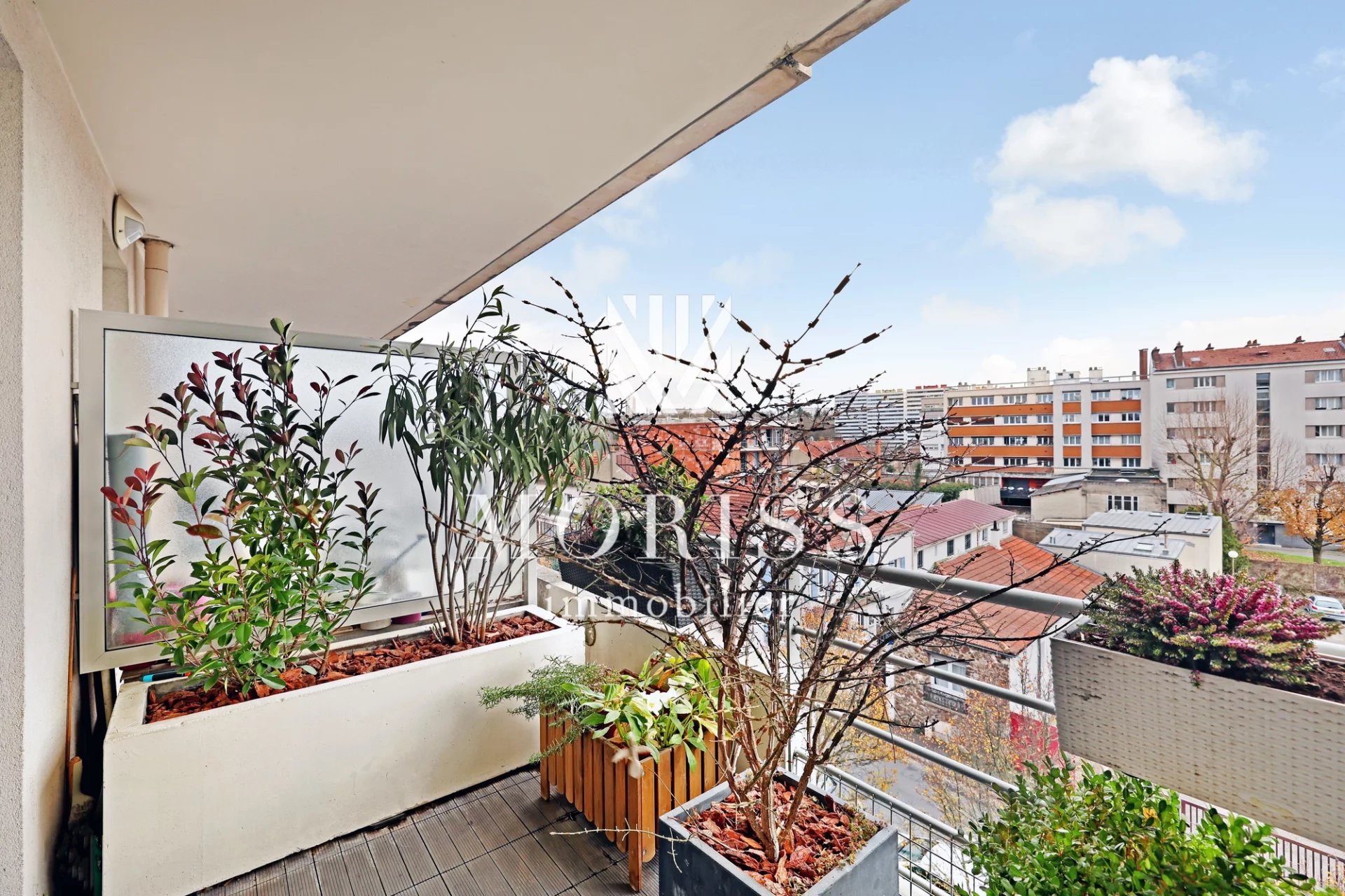 APPARTEMENT 3 PIECES DE 70 m2 AVEC TERRASSE - RUE DE VITRY - MAI - Image Array