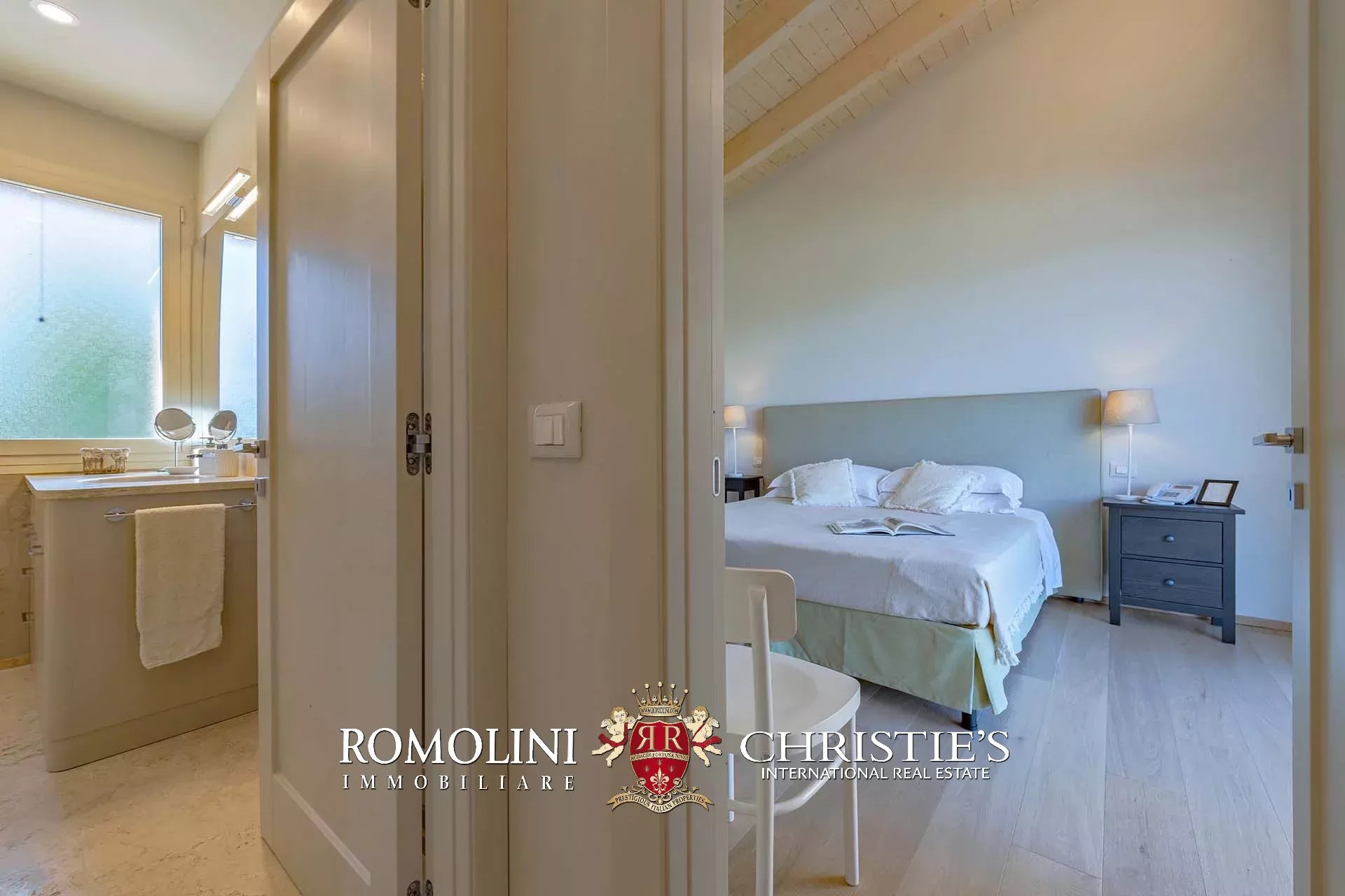 7 Bedroom Villa/Townhouse's Image 97