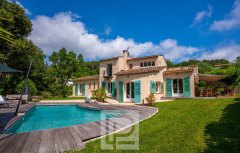 Gated Estate – Lovely Renovated Provençal Villa with Views of the Historic Village of Mougins — photo 2 of 7