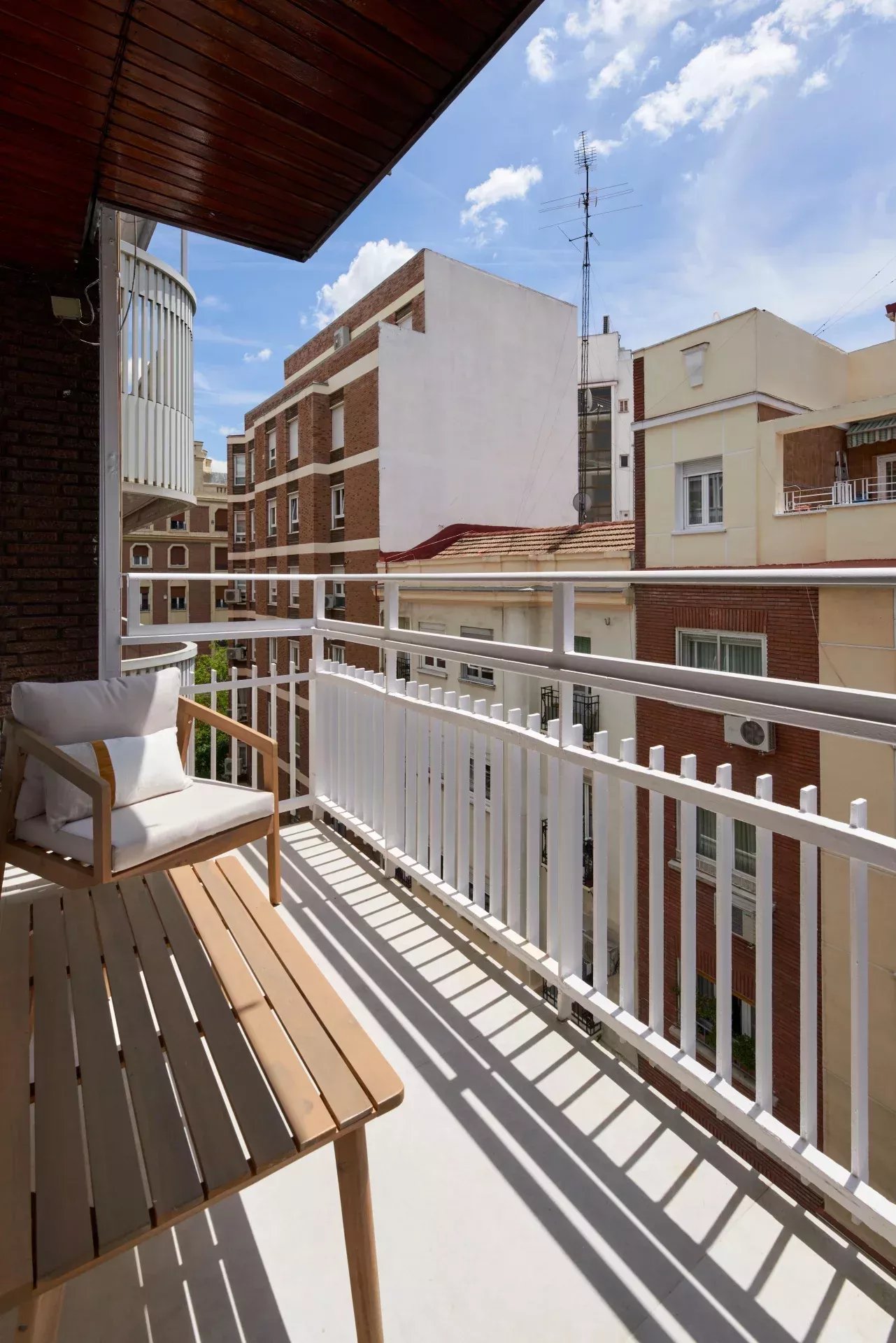 Goya - Flat with brand new renovations - picture 14