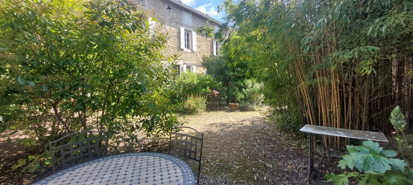 centre st just MAISON en pierre avec cour intérieure. - Photo 2