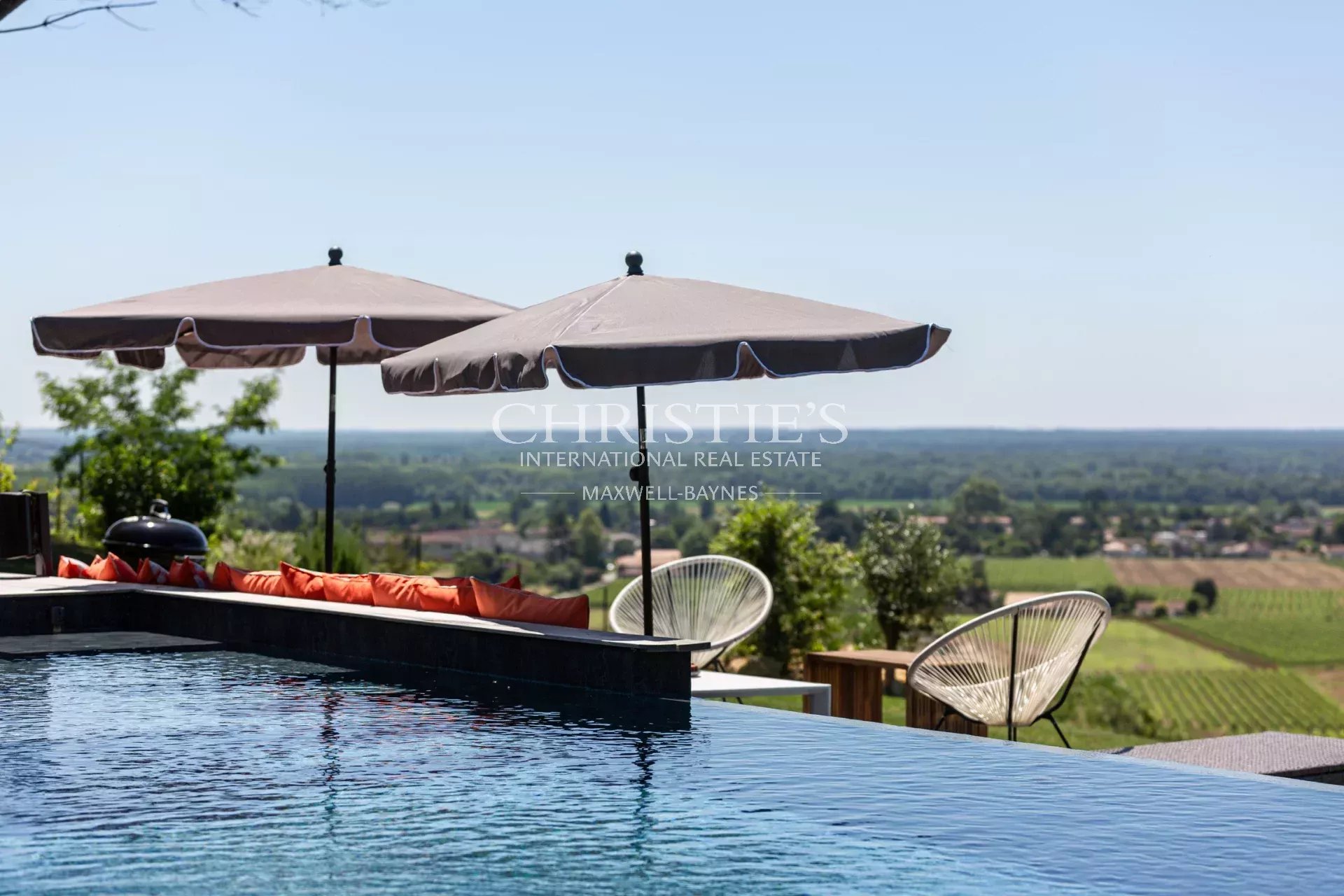 4 Bedroom Villa/Townhouse's Image 7