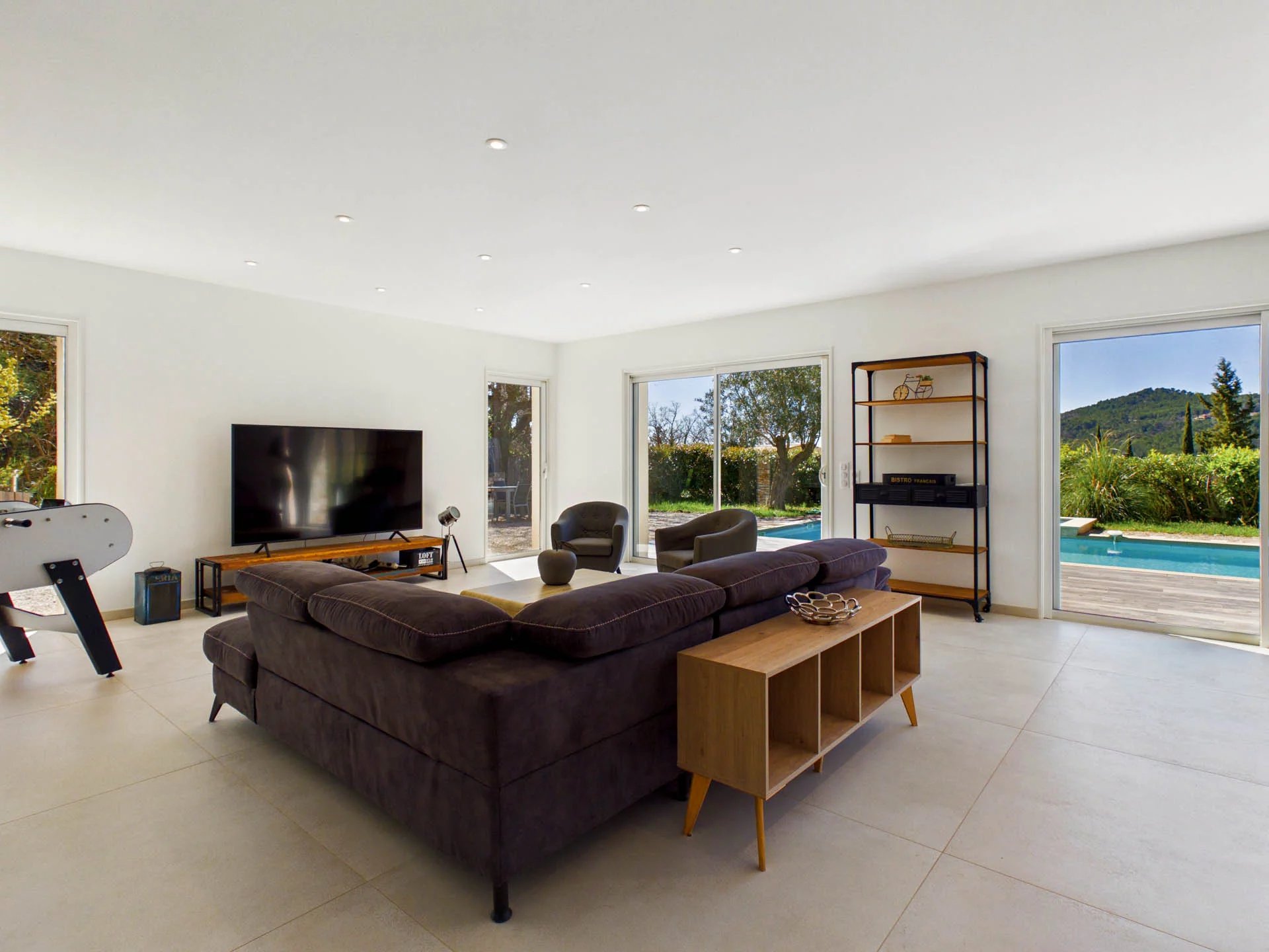 Modern villa with swimming pool - Seillans