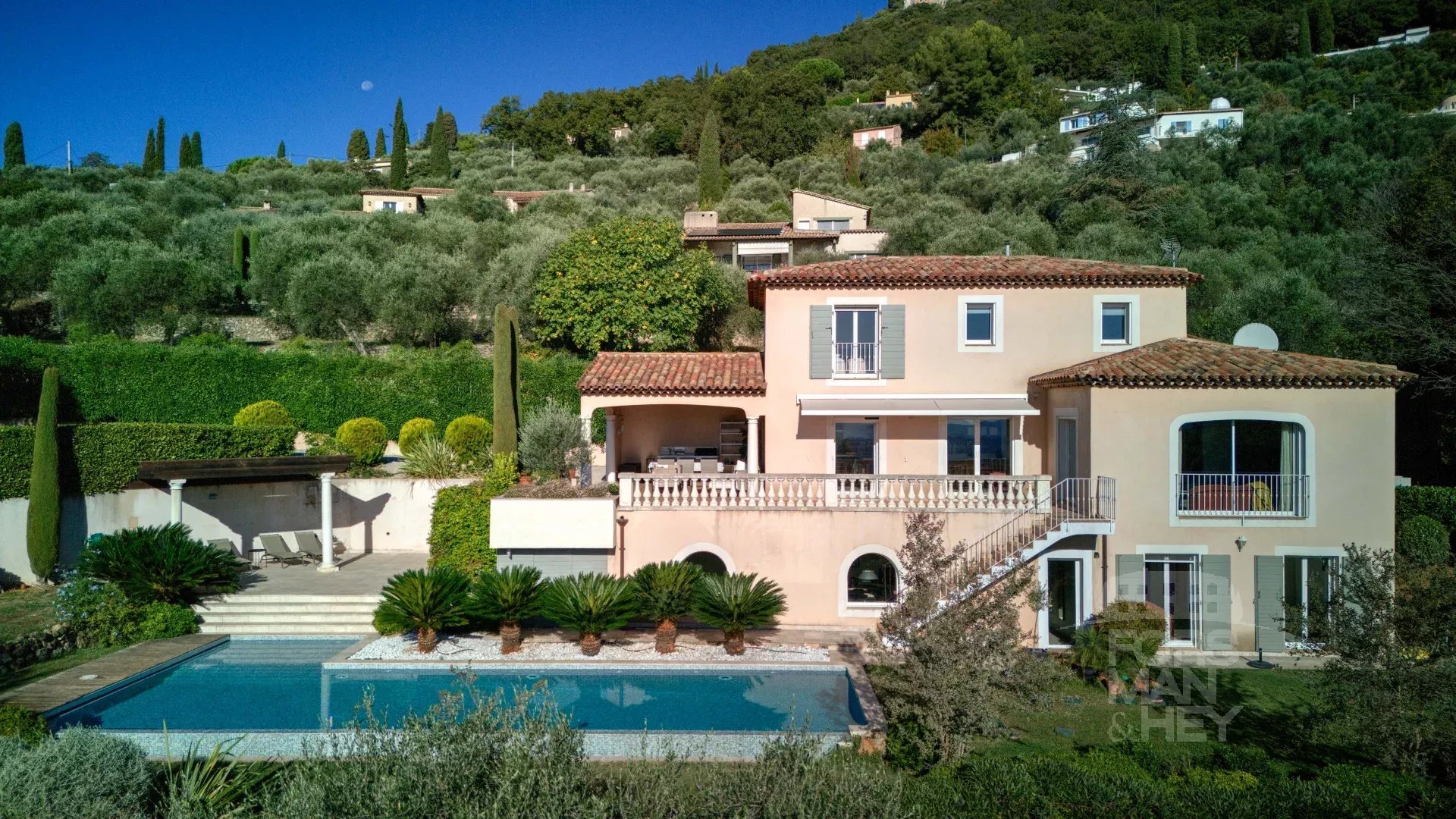 Agence immobilière de 