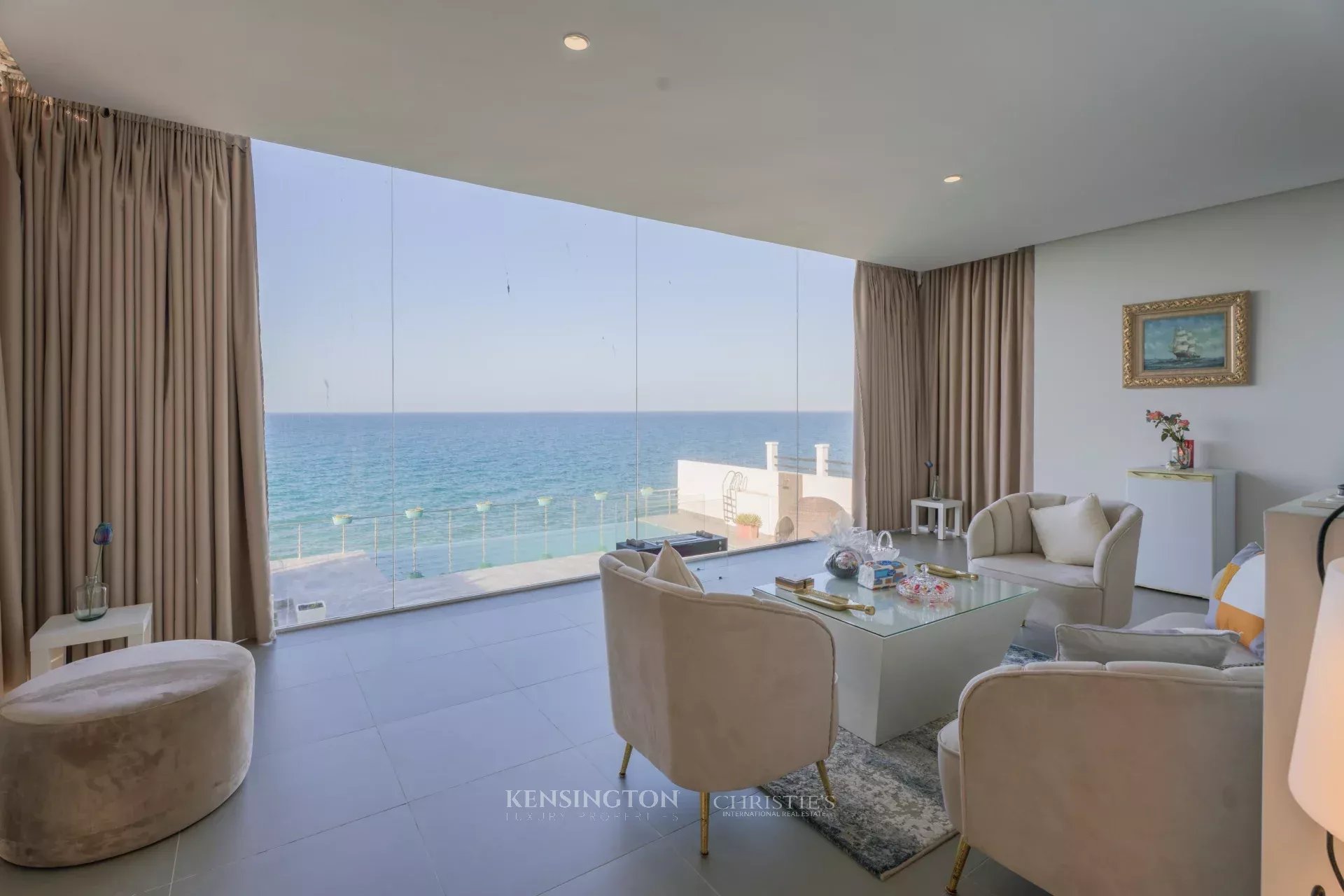 6 Bedroom Villa/Townhouse's Image 4