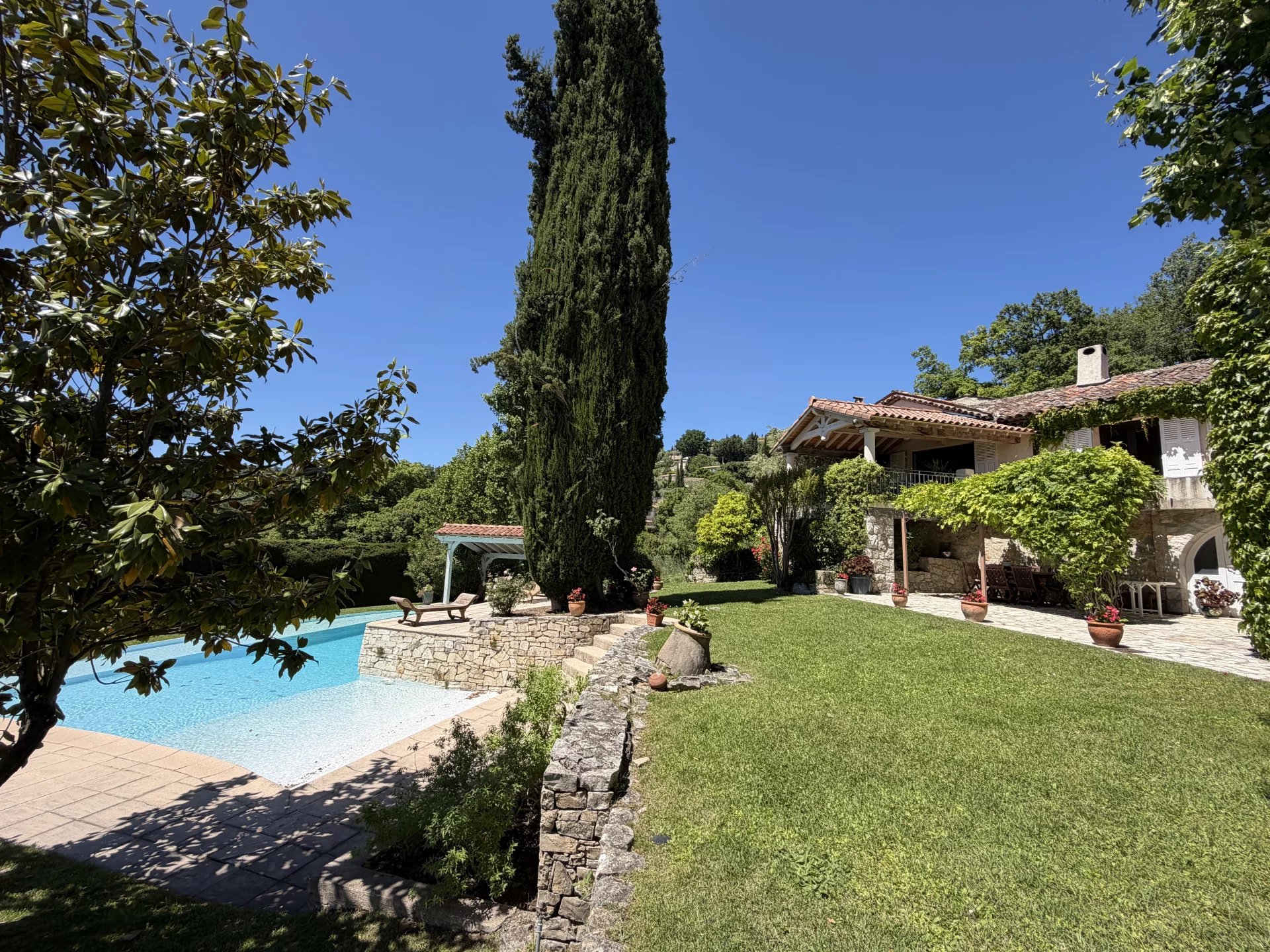 Charming old stone farmhouse with character - Callian