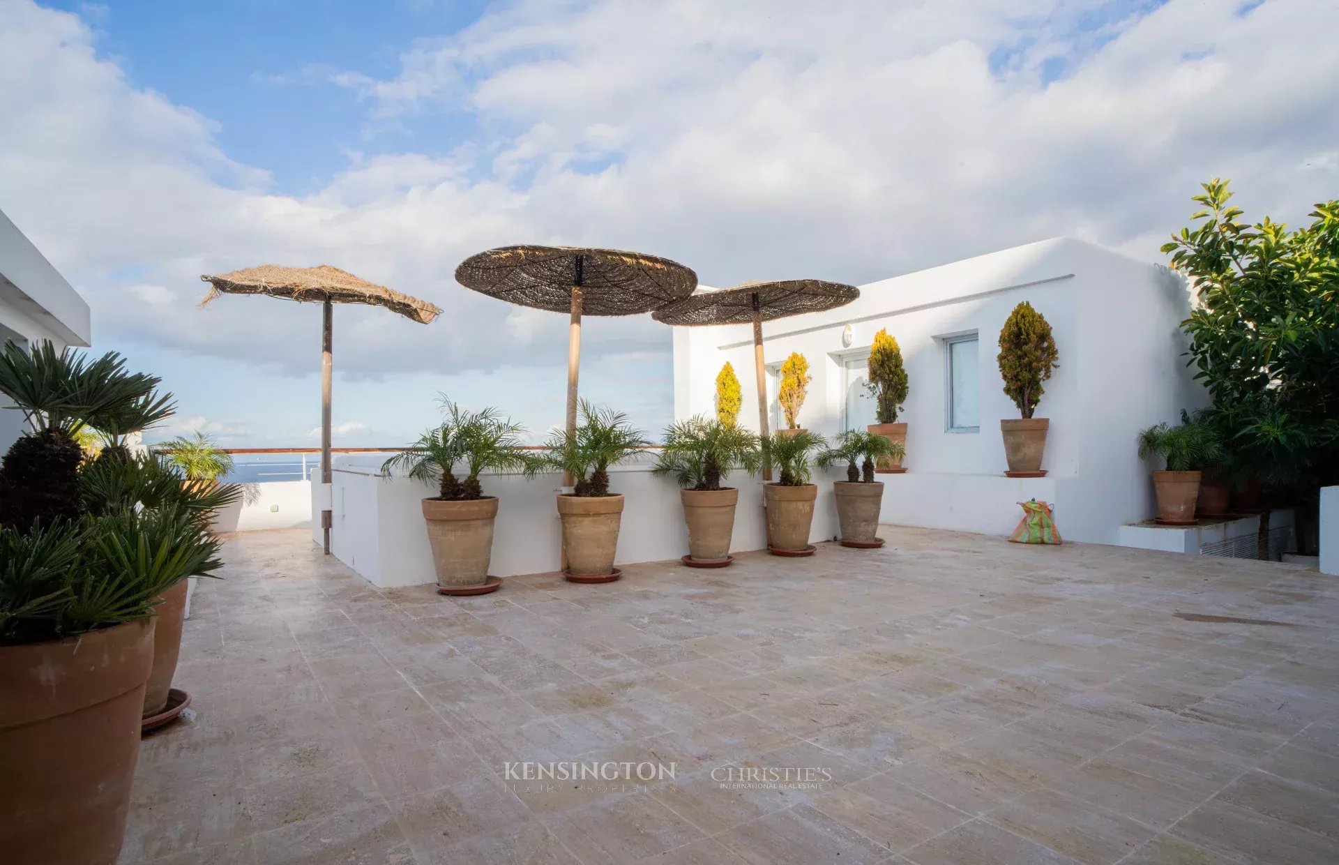 6 Bedroom Villa/Townhouse's Image 33
