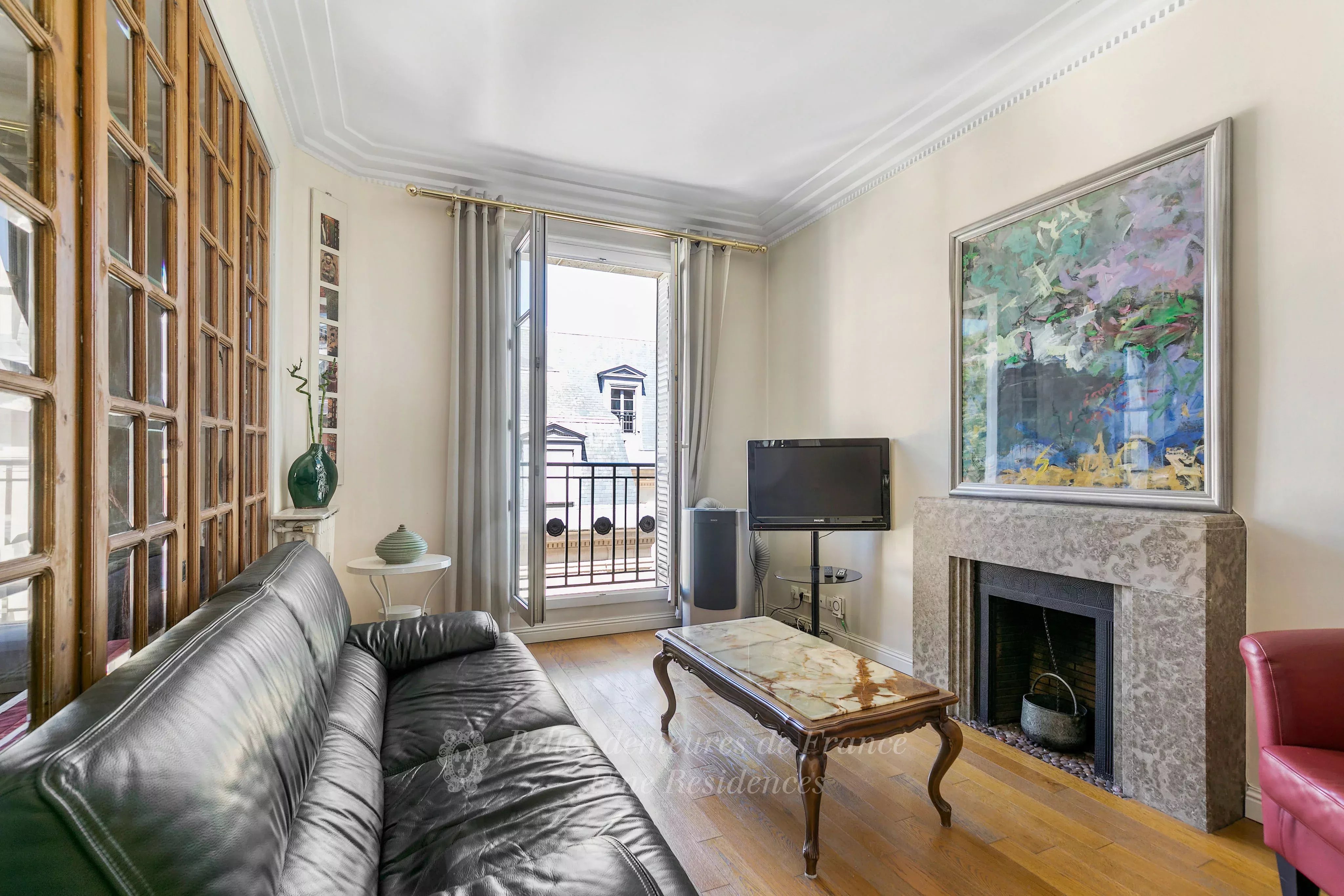 Living room, fireplace