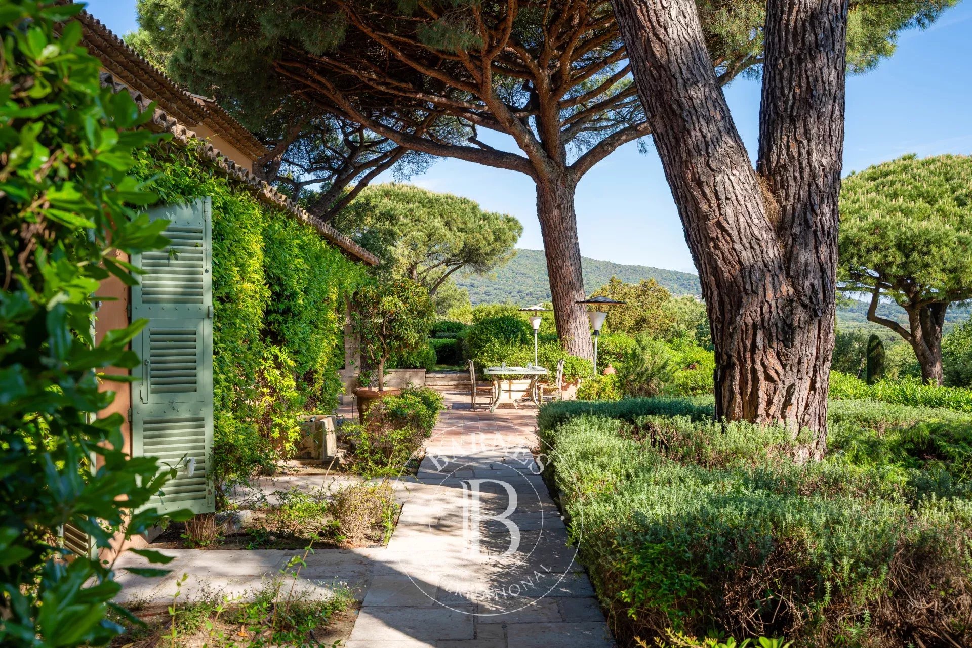 RAMATUELLE - CHARMING PROPERTY WITH 7 BEDROOMS AND SEA VIEW - picture 8 title=
