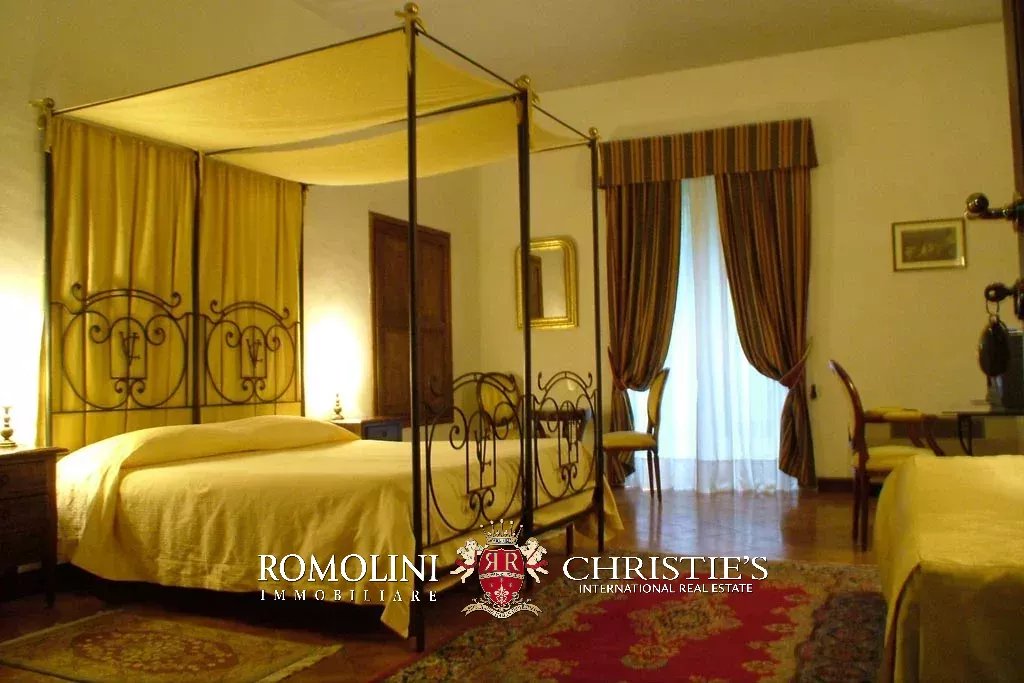 12 Bedroom Villa/Townhouse's Image 11