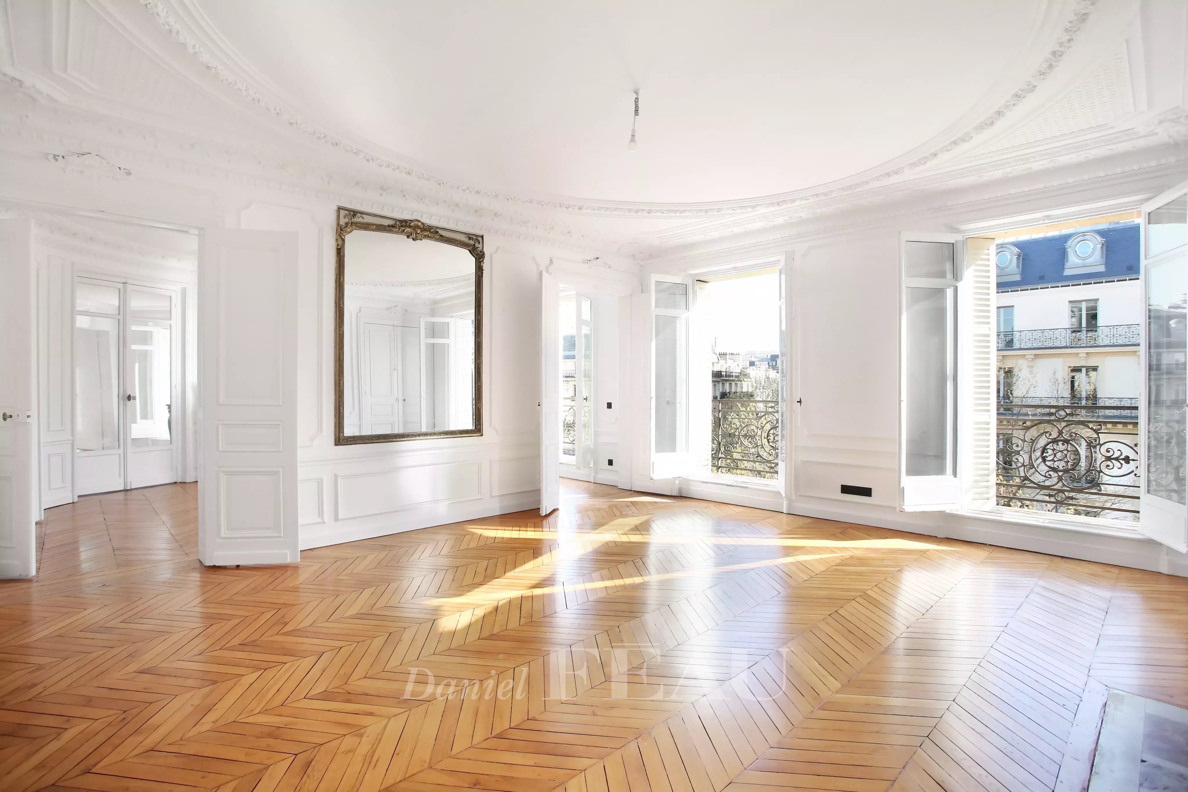 Location Appartement Paris 8ème