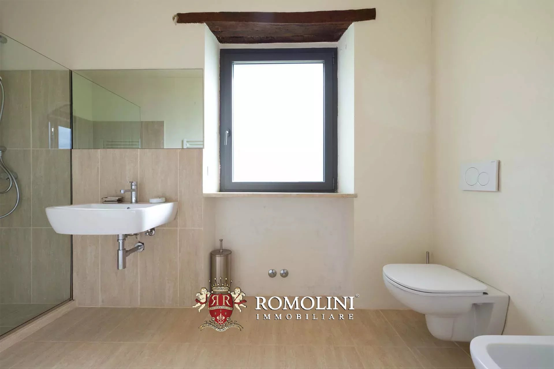 7 Bedroom Villa/Townhouse's Image 86