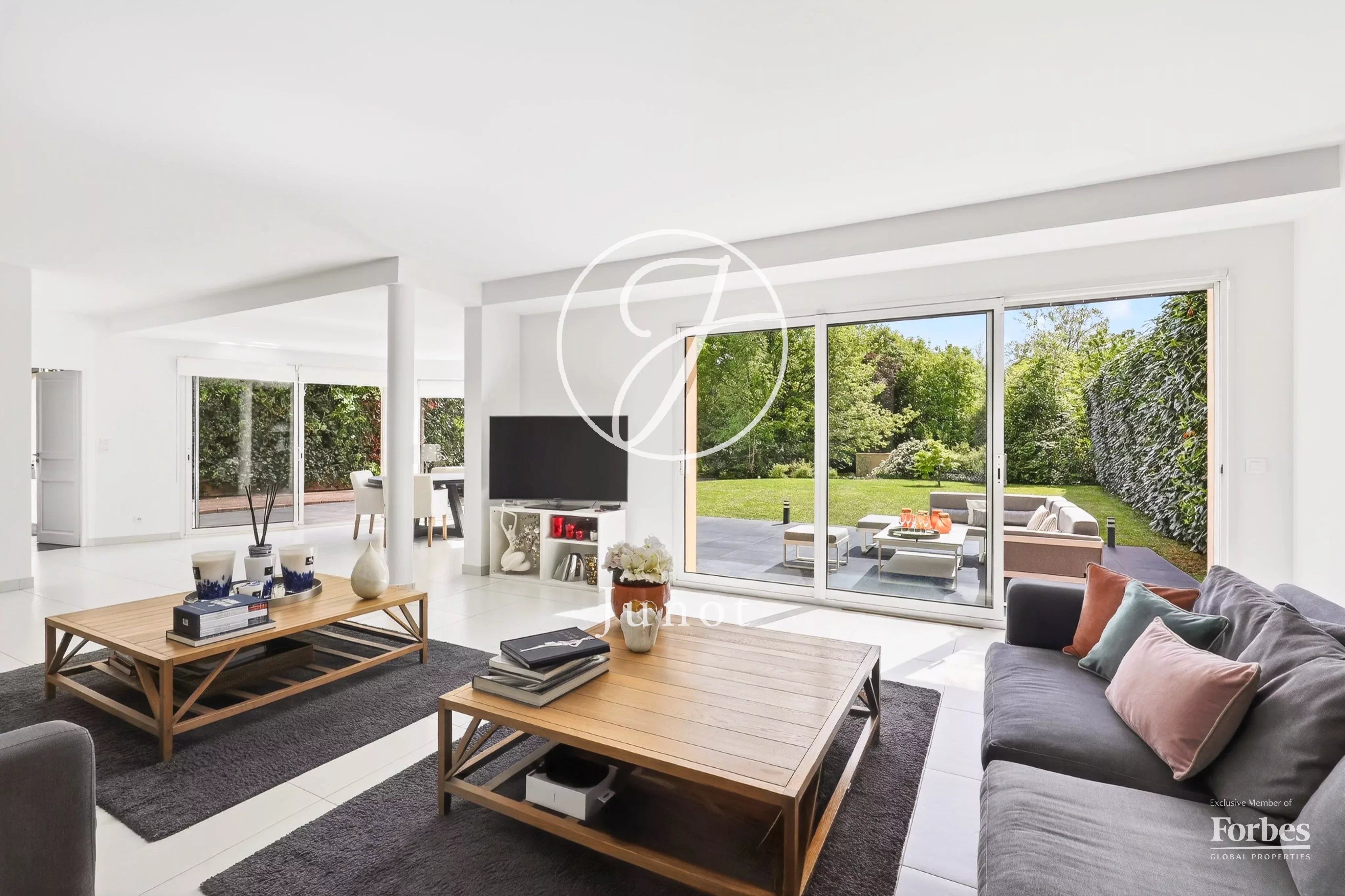 La Celle Saint-Cloud - LA  FEUILLAUME - Maison -  5/6 chambres - 269 m² - Terrain 1007m².