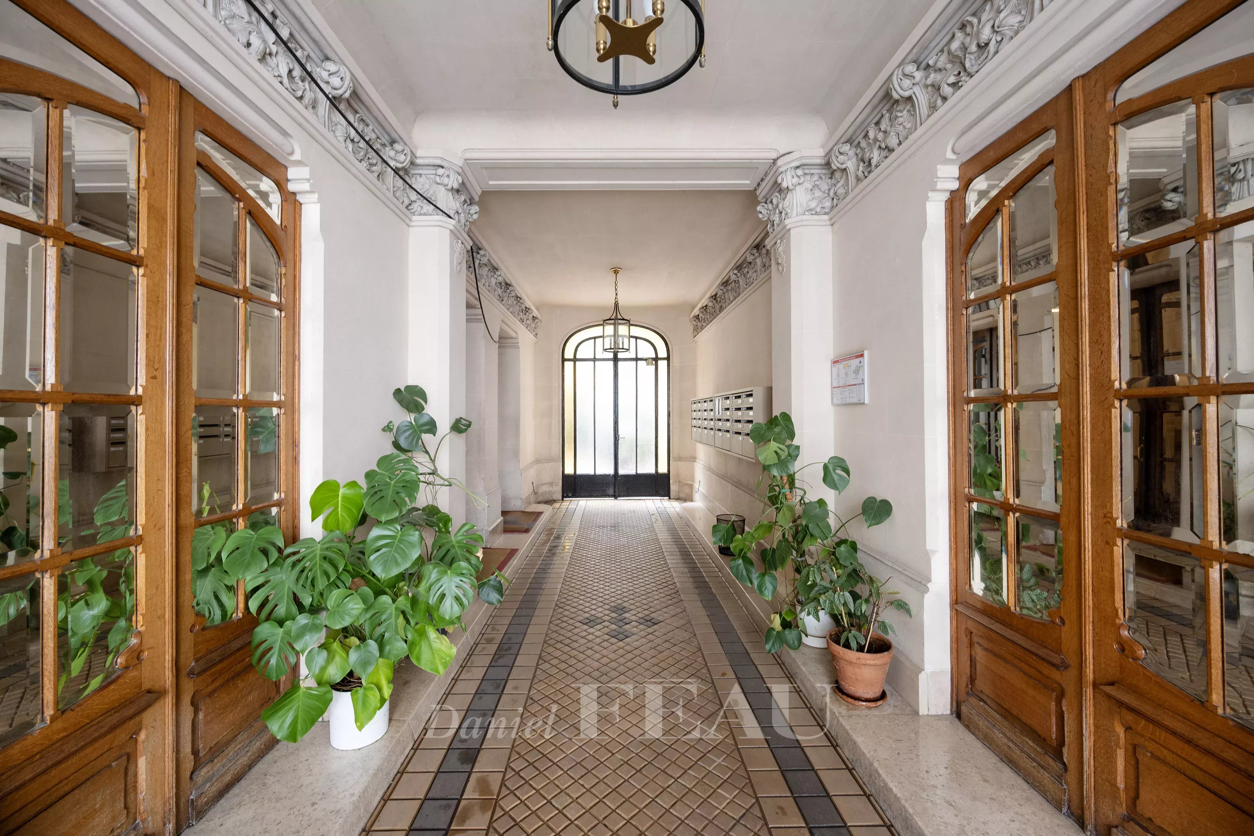 Sale Apartment Paris 3rd