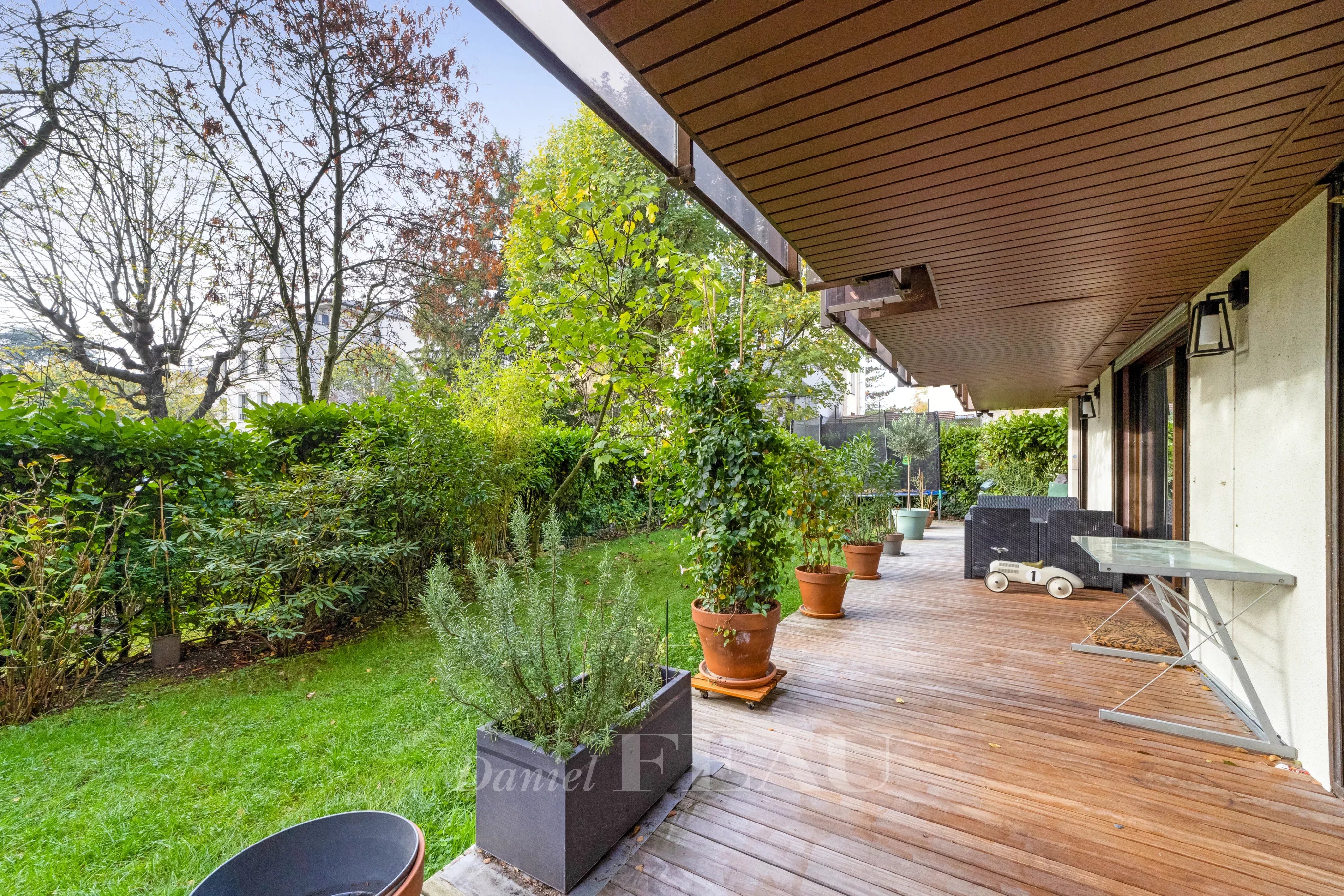 Sale Apartment Saint-Cloud
