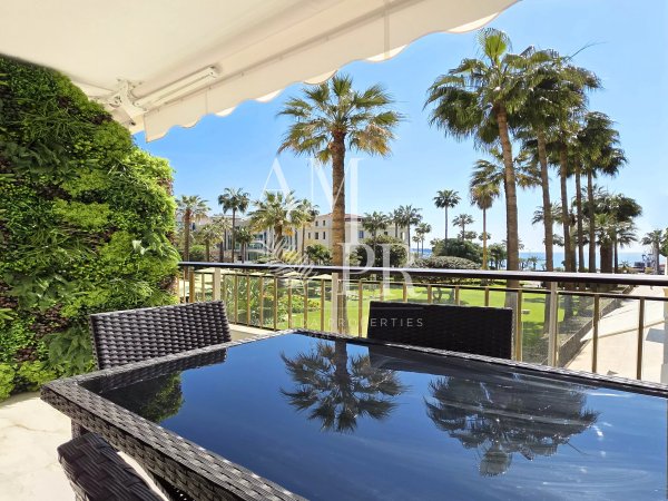Luxury Sea-View Apartment Cannes Croisette | Family Legacy Estate — photo 1