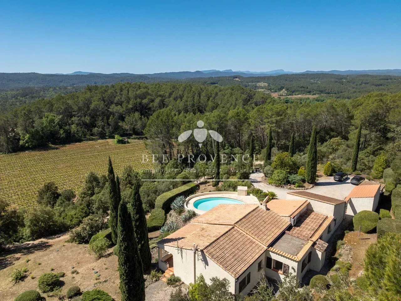 Opportunité rare : belle maison lumineuse avec vue panoramique, totalement privé!