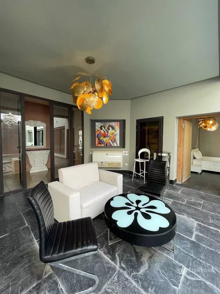  Image of Villa - 6 Bedrooms for Sale in Marrakech-Ménara-Marrakech-Morocco, Image 25