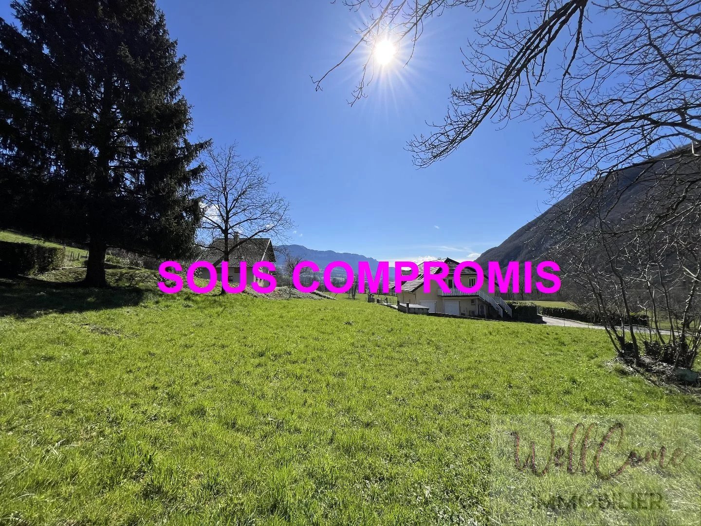 Terrain 730 m² à bâtir au calme à la Biolle