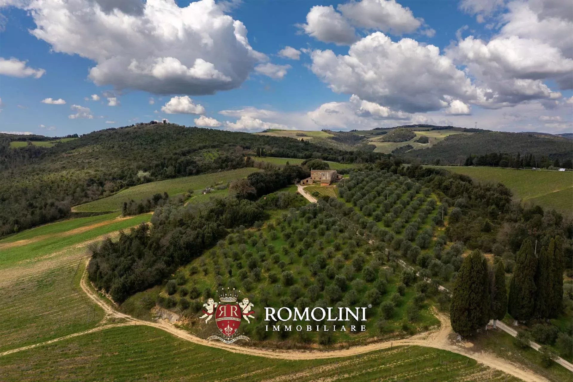 35 Bedroom Vineyard's Image 110