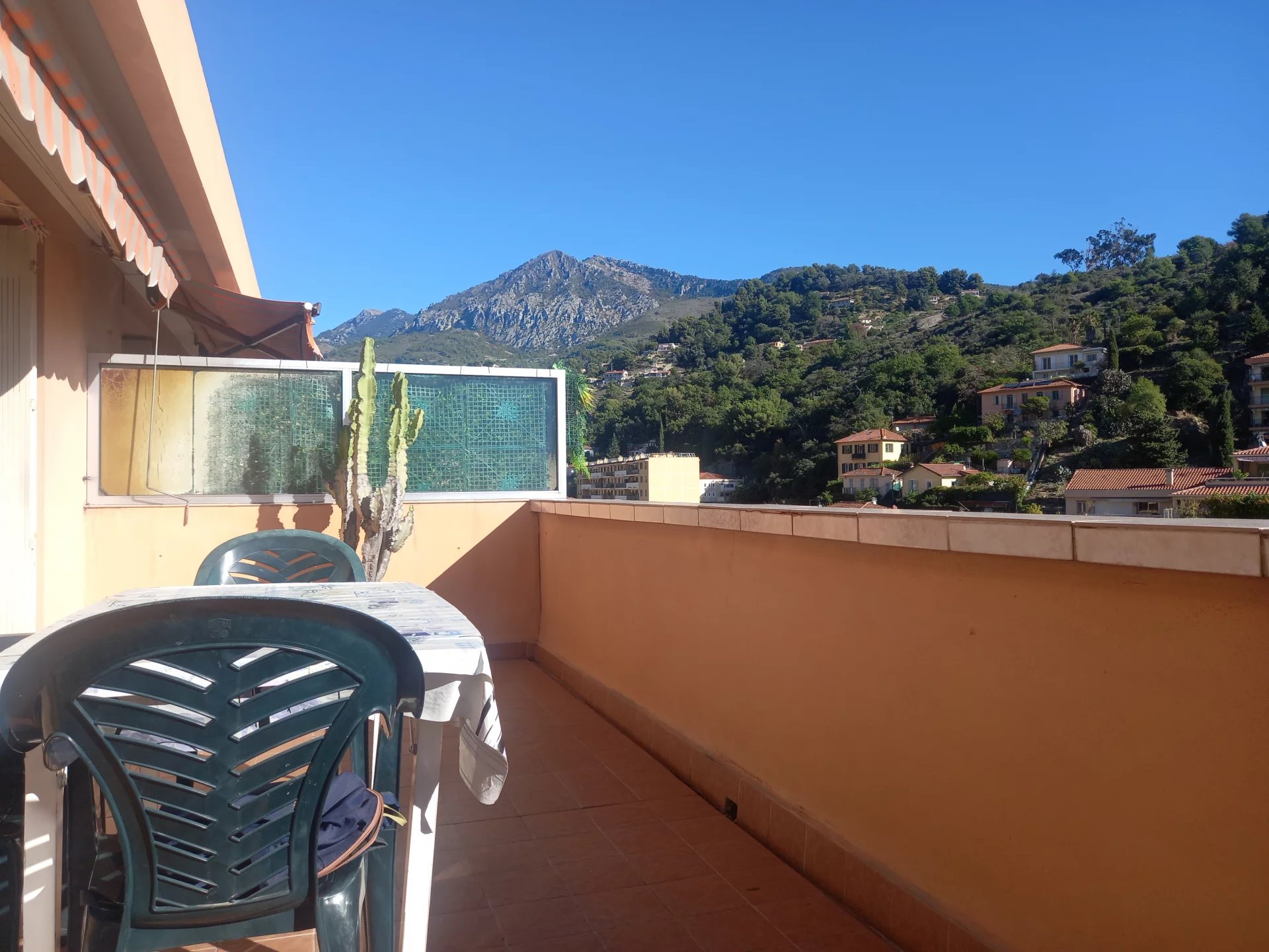 2-3 pièces avec terrasse